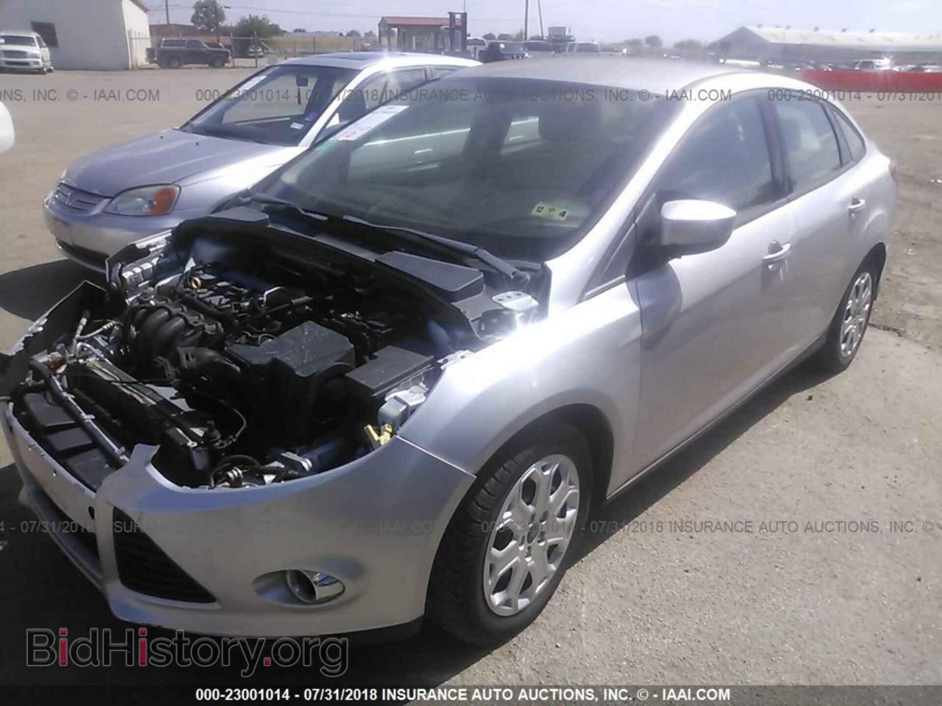 2012 Ford Focus - VIN: 1FAHP3F27CL339792 - Photo 2