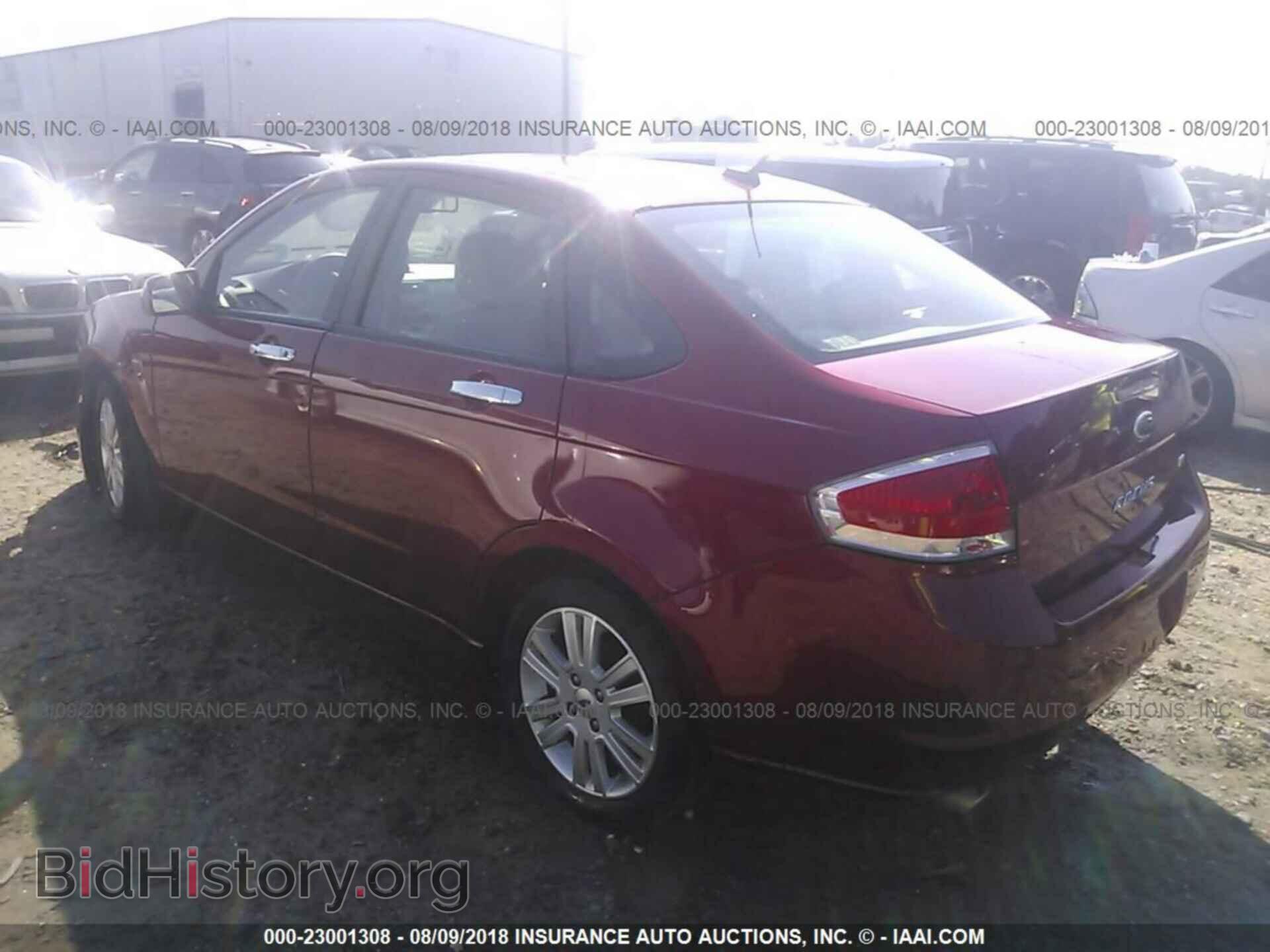 2011 Ford Focus - VIN: 1FAHP3HN5BW141023 - Фото 3