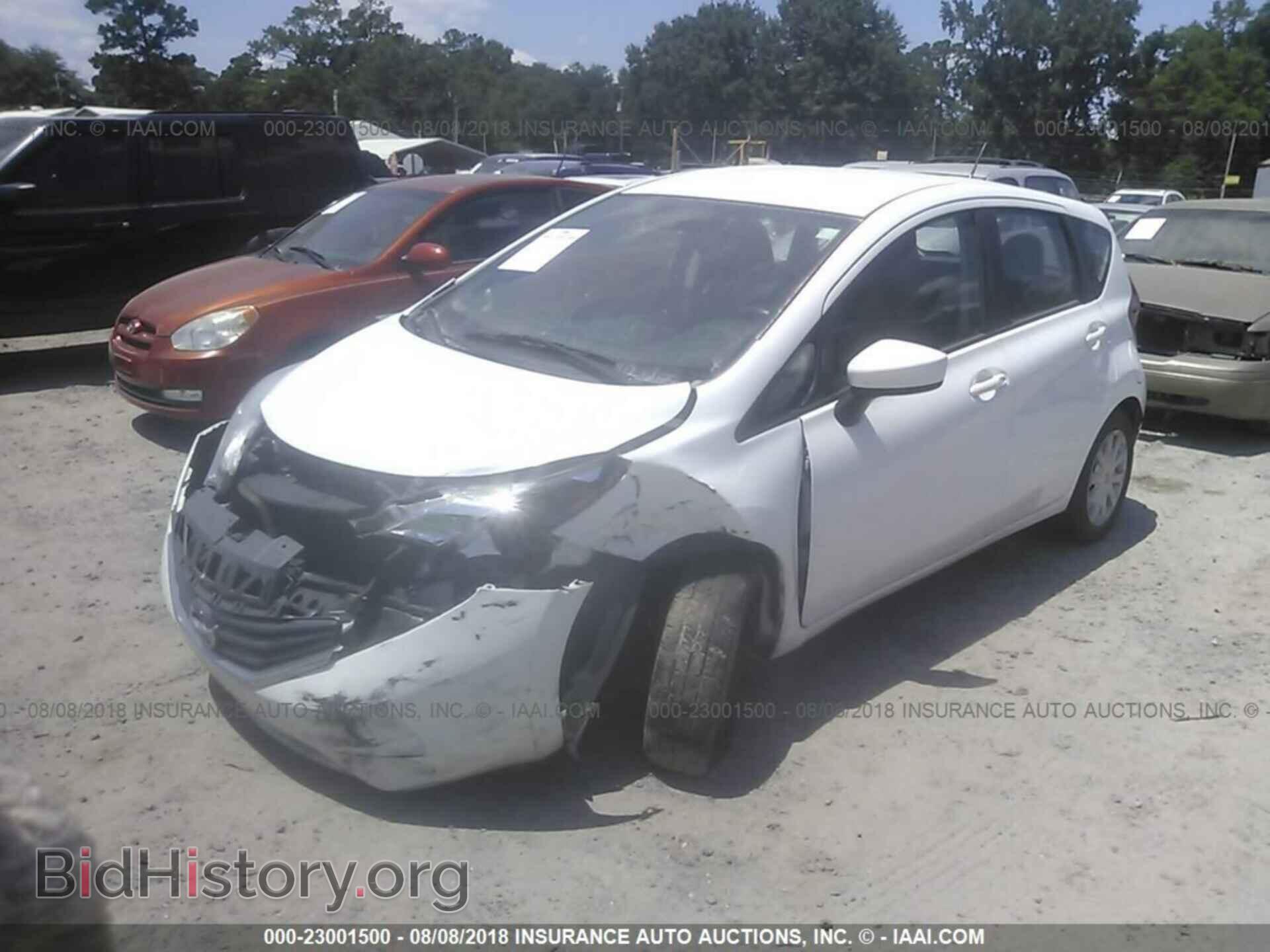 2015 Nissan Versa note - VIN: 3N1CE2CP1FL428449 - Фото 2