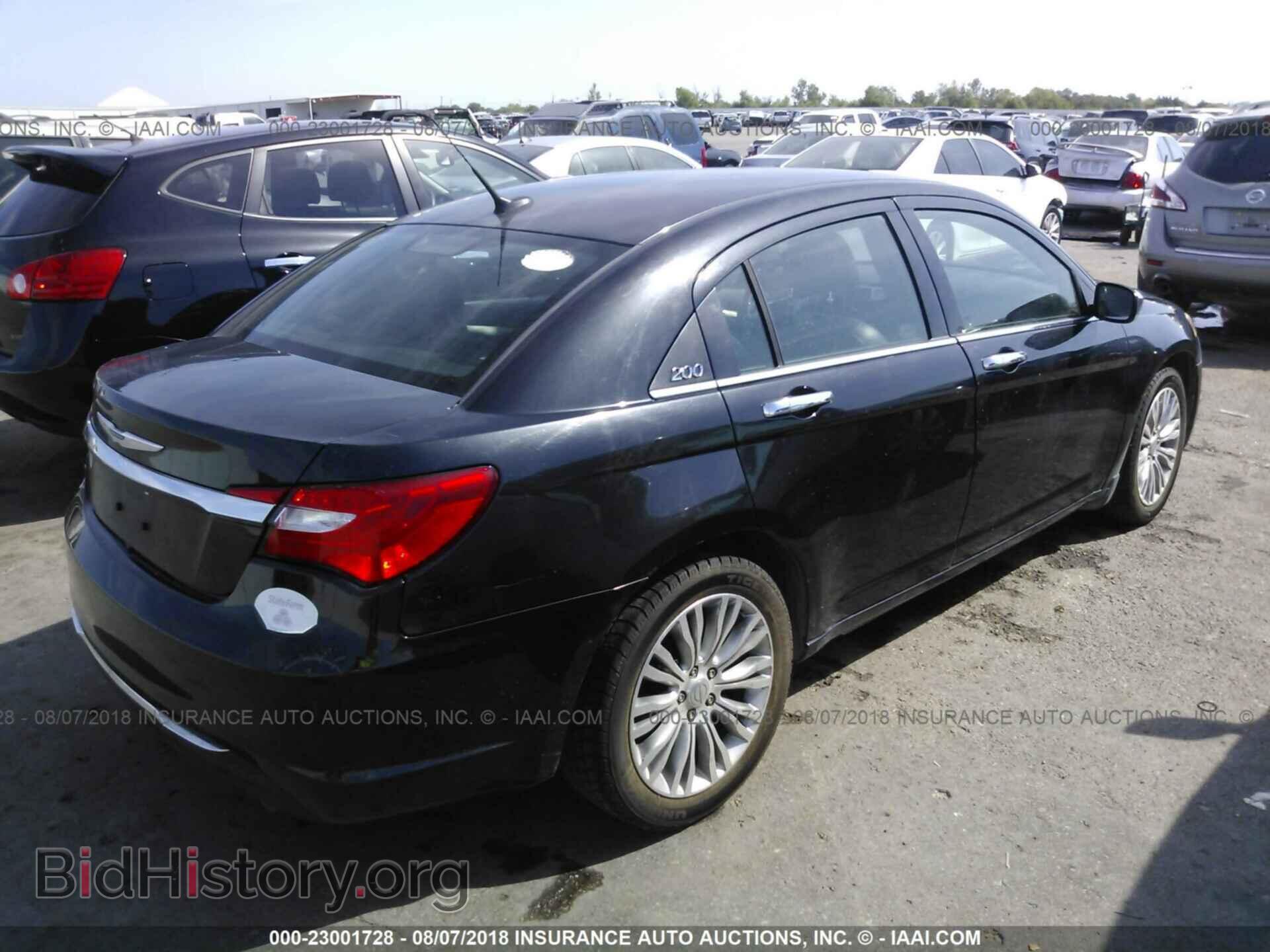 2011 Chrysler 200 - VIN: 1C3BC2FGXBN516103 - Фото 4