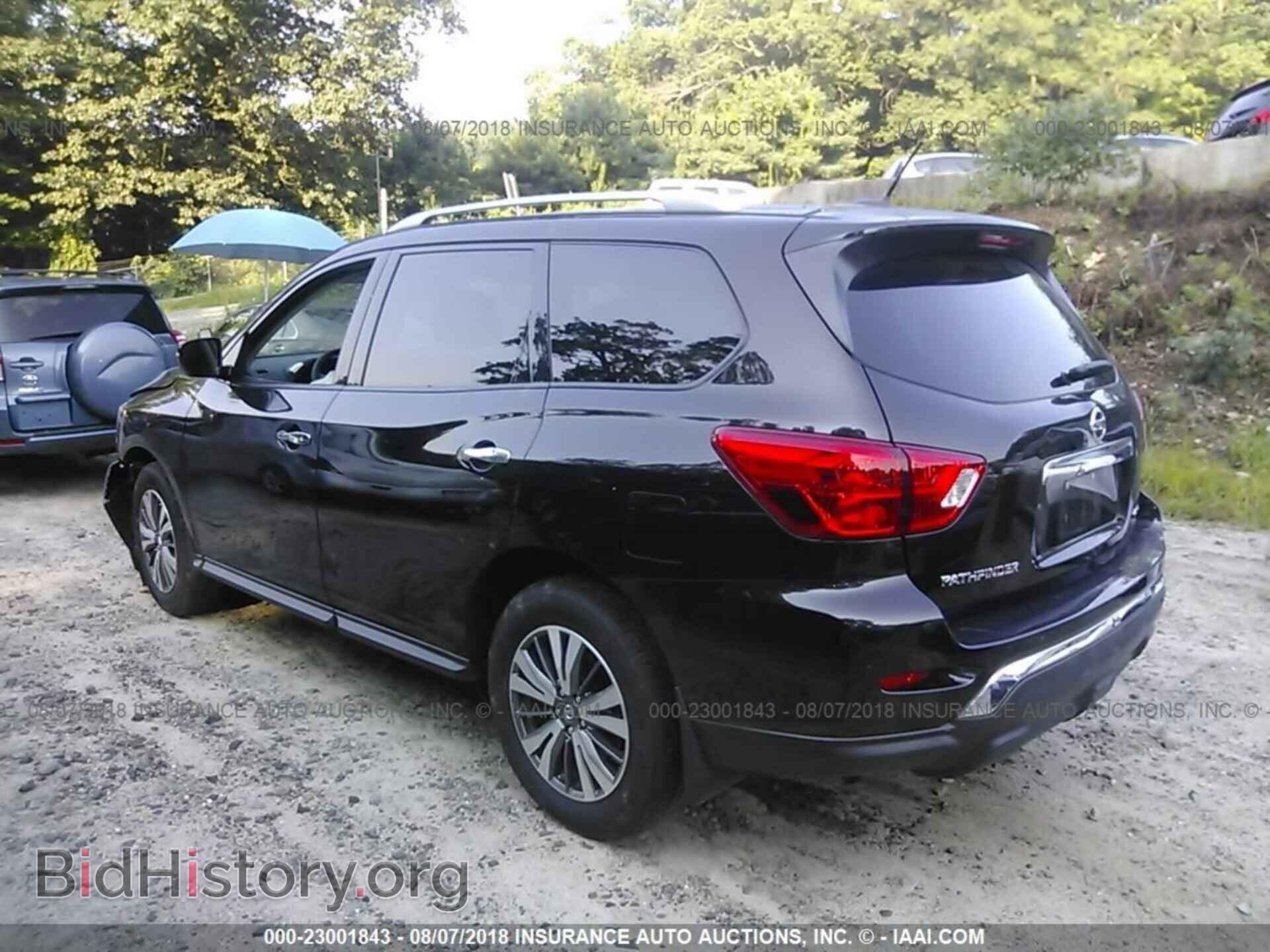 2017 Nissan Pathfinder - VIN: 5N1DR2MM6HC688267 - Фото 3