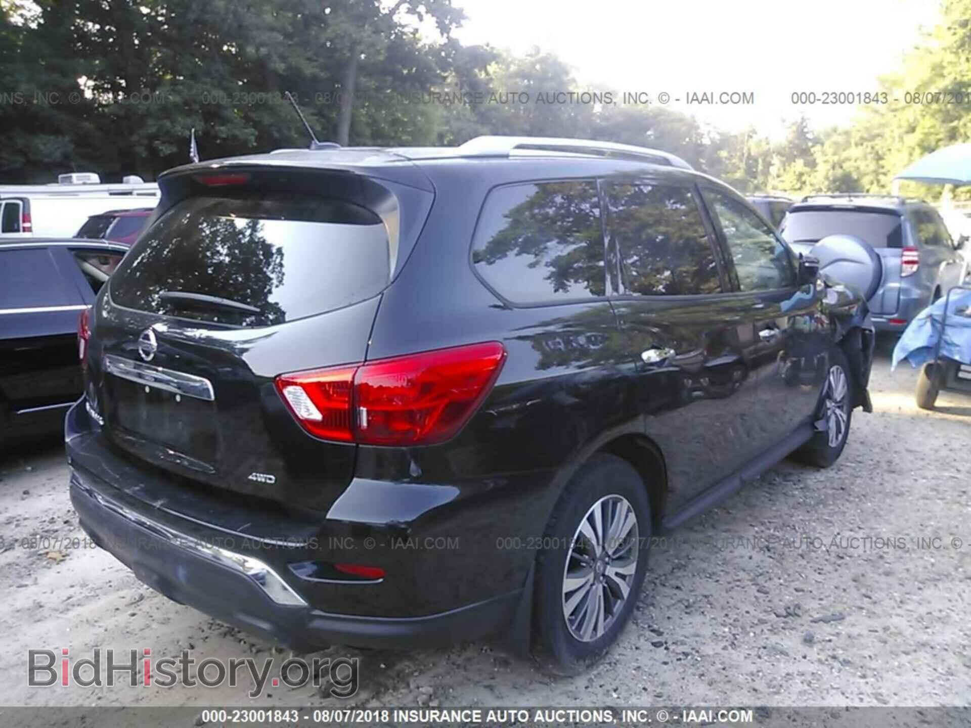 2017 Nissan Pathfinder - VIN: 5N1DR2MM6HC688267 - Фото 4