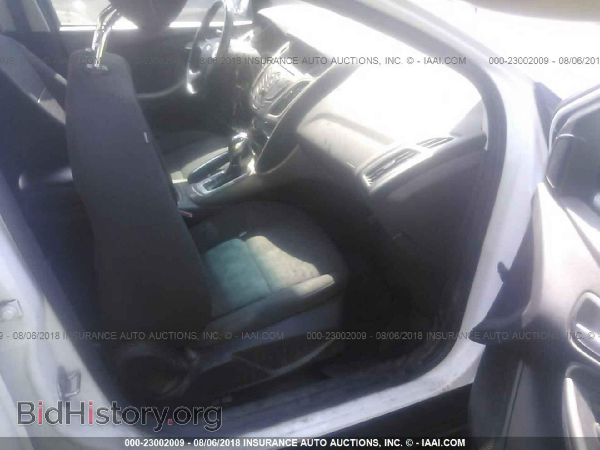 2012 Ford Focus - VIN: 1FAHP3H20CL349951 - Photo 5