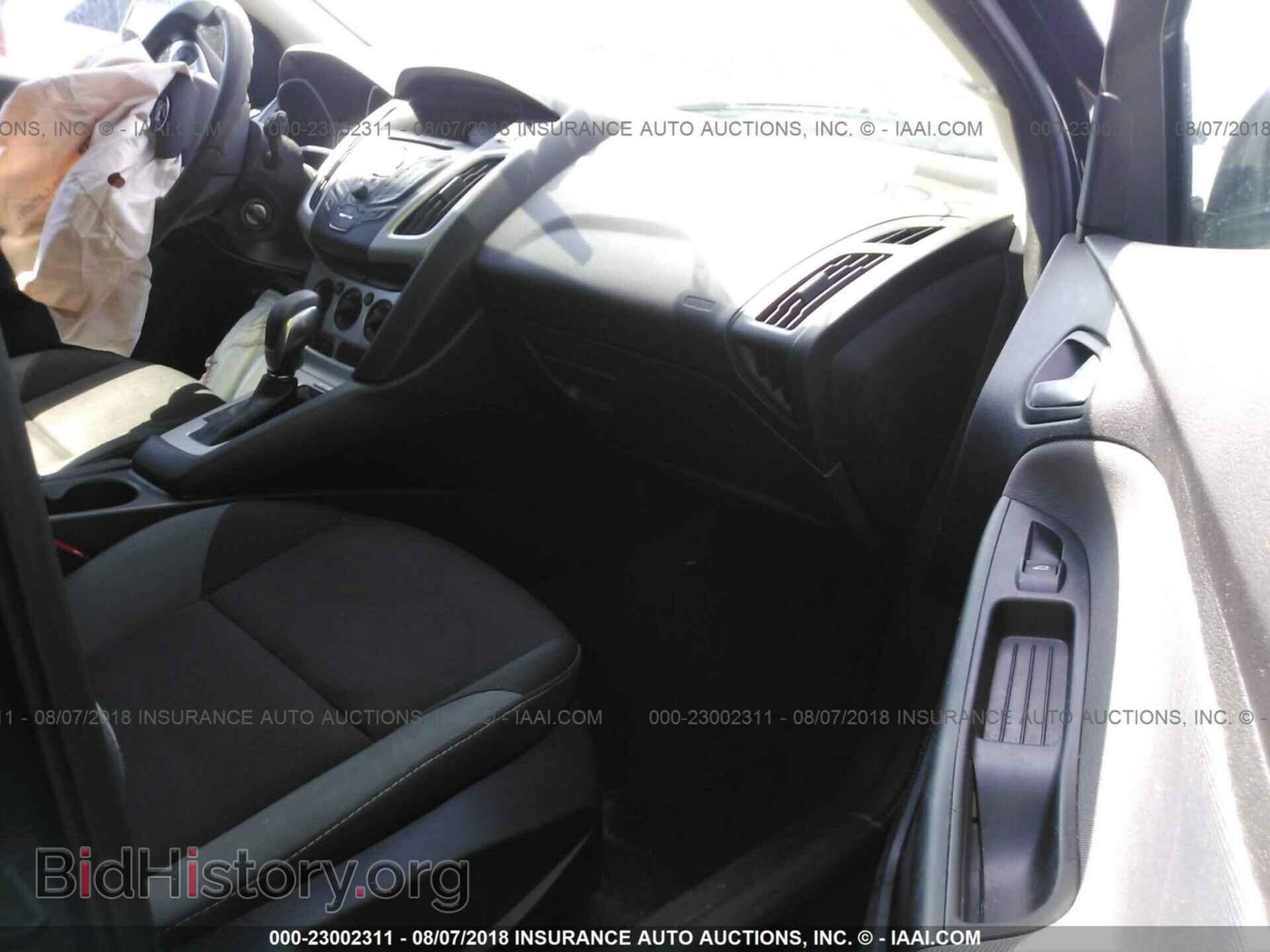 2014 Ford Focus - VIN: 1FADP3K29EL214302 - Photo 5