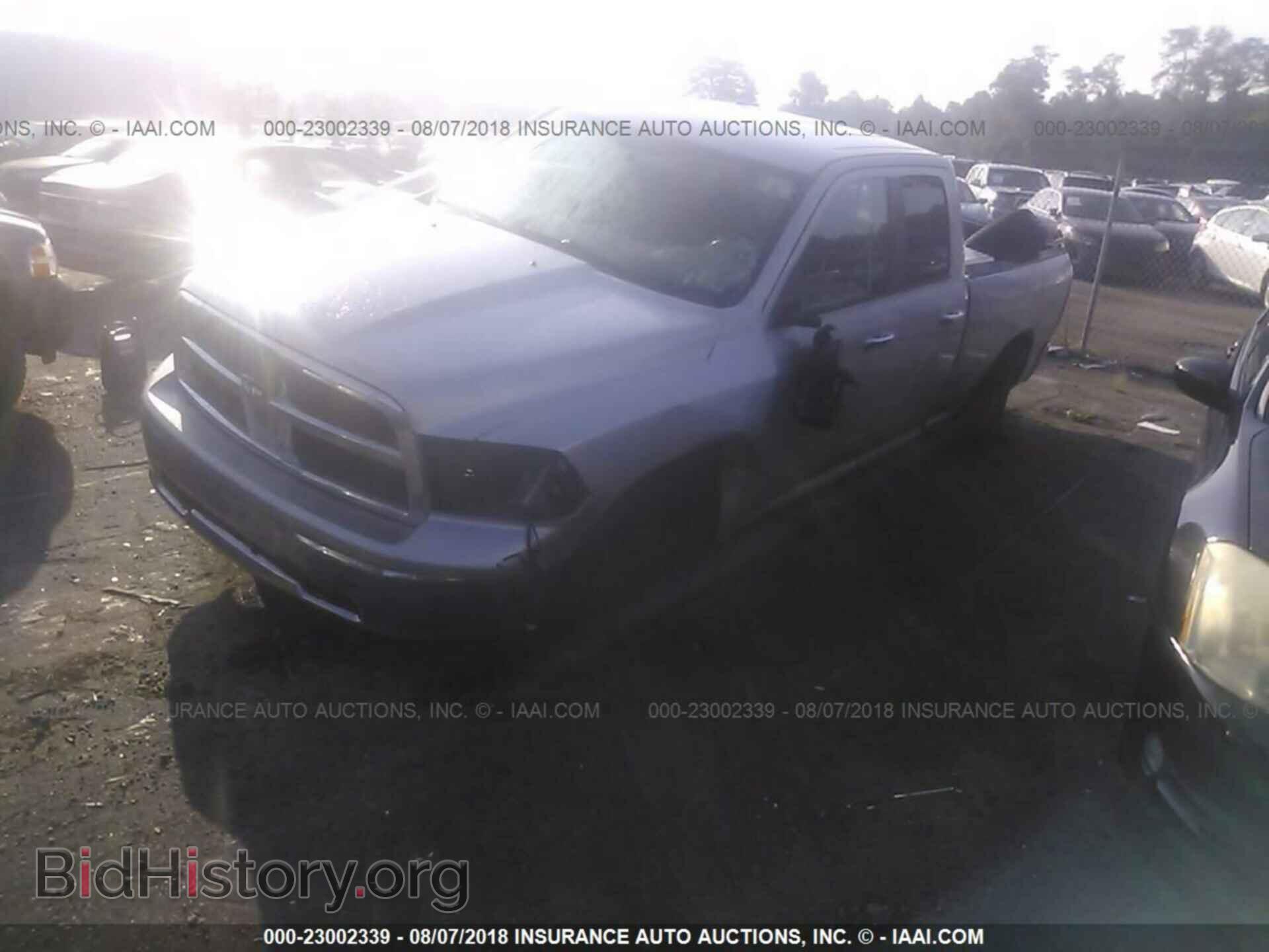 2012 Dodge Ram 1500 - VIN: 1C6RD7GP5CS263155 - Фото 2