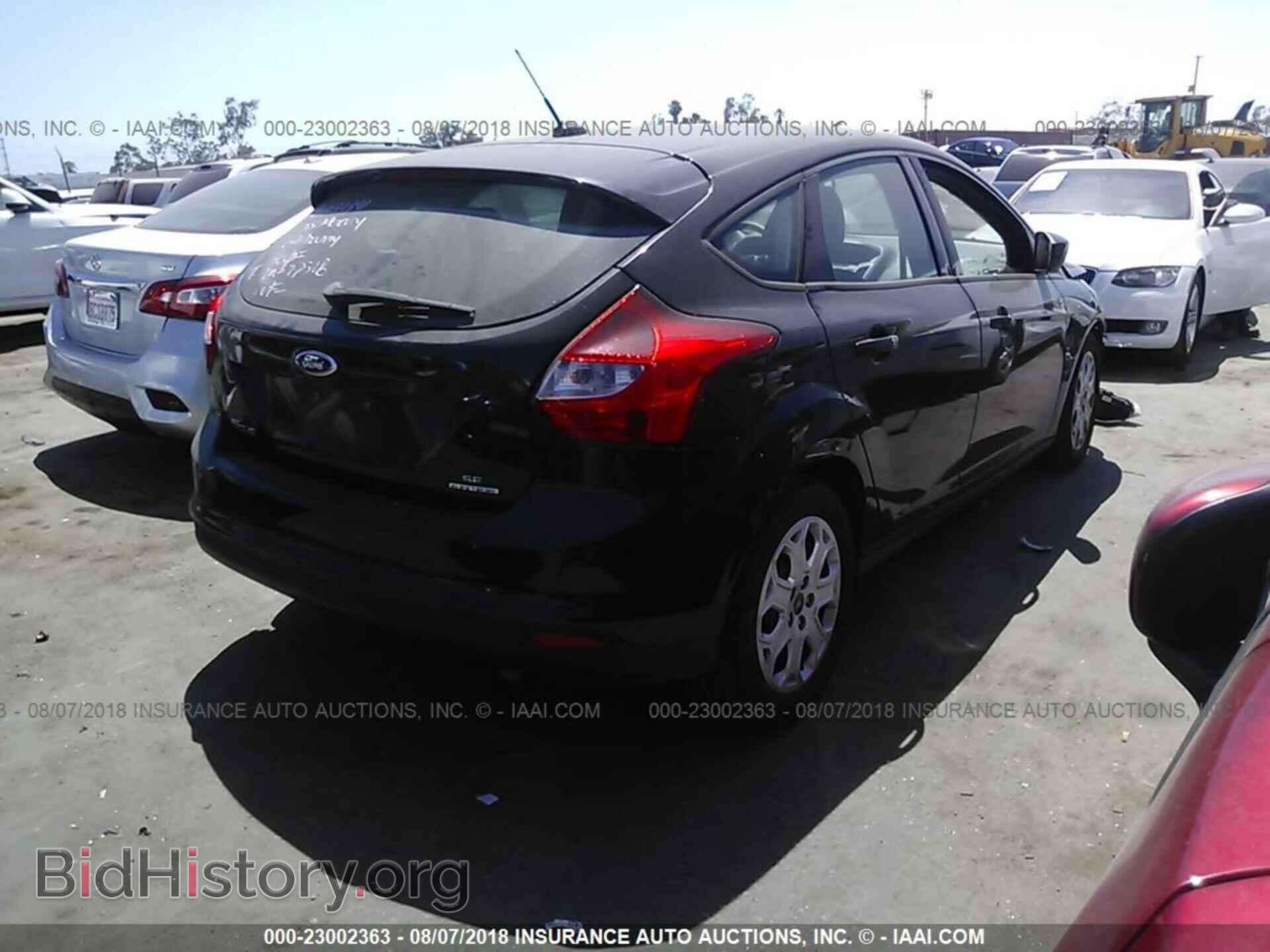 2012 Ford Focus - VIN: 1FAHP3K24CL412395 - Photo 4