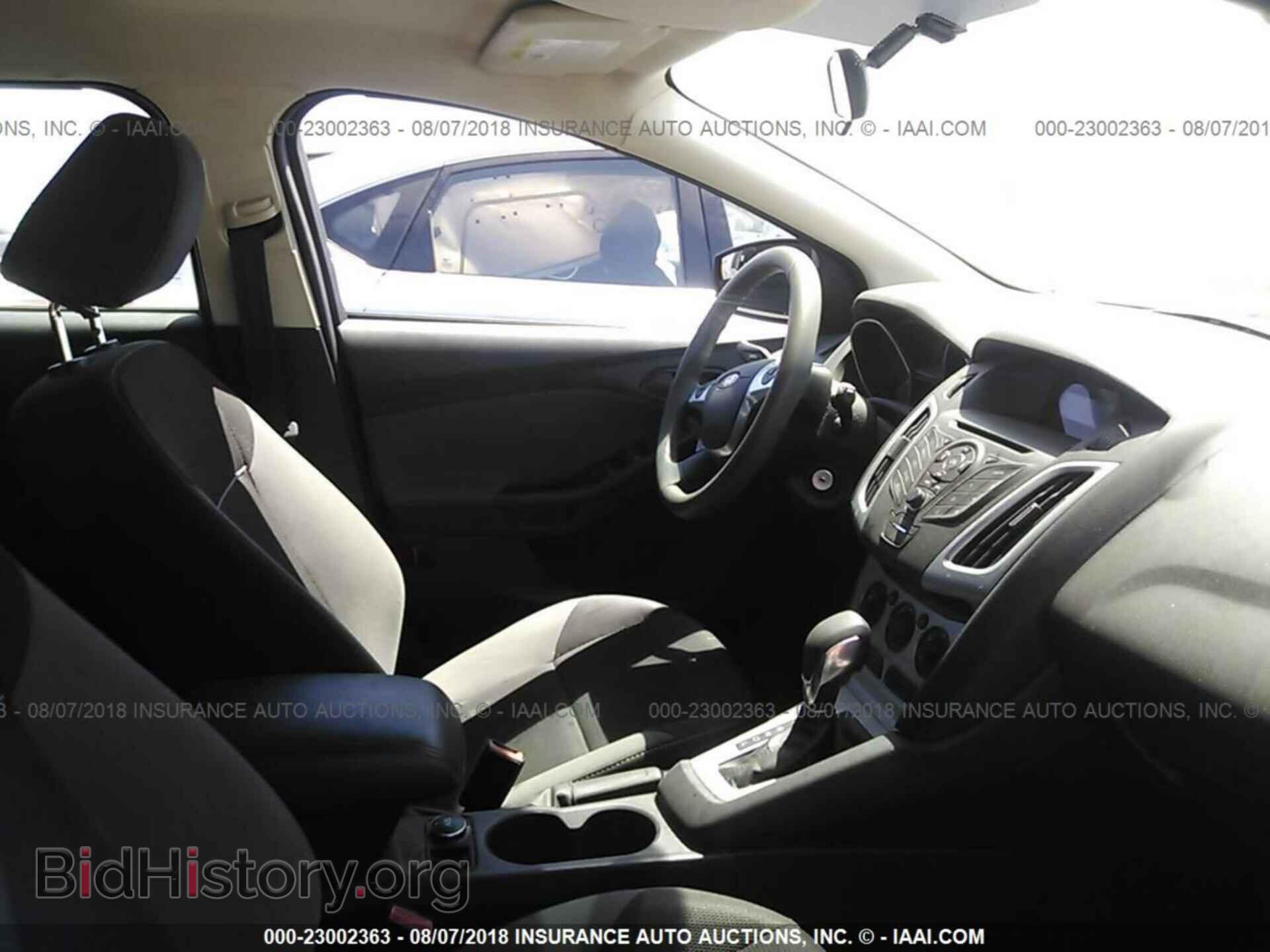2012 Ford Focus - VIN: 1FAHP3K24CL412395 - Photo 5