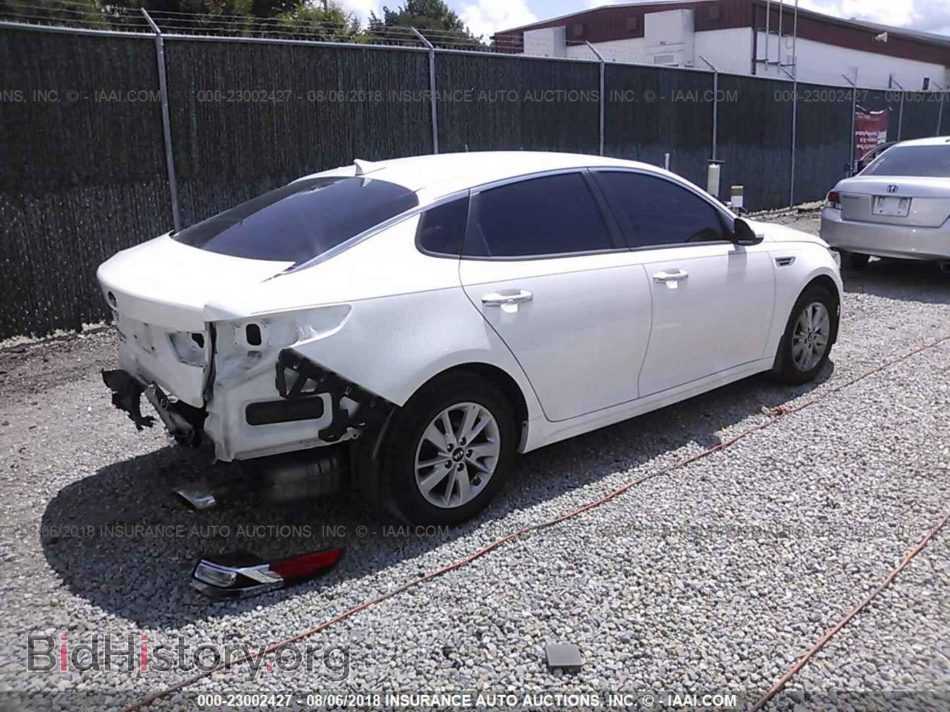 2016 Kia Optima - VIN: KNAGT4L34G5100700 - Photo 4
