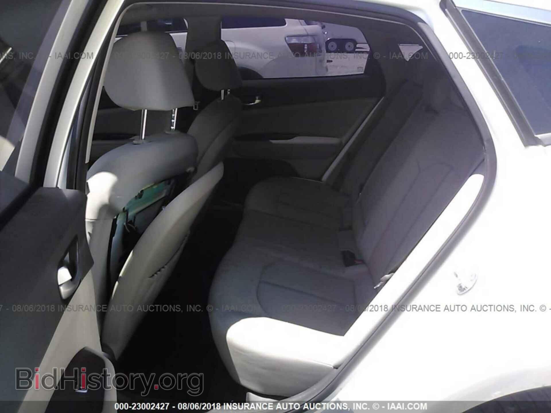 2016 Kia Optima - VIN: KNAGT4L34G5100700 - Photo 8