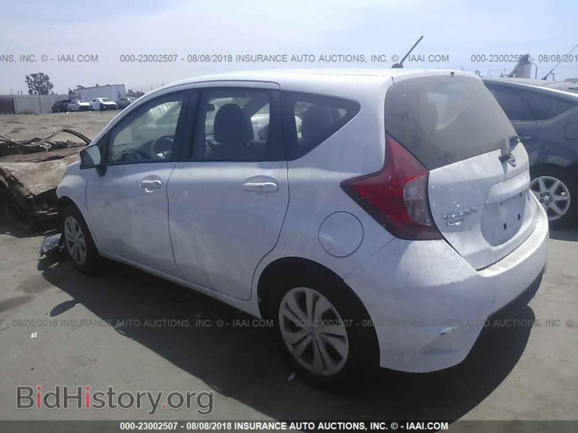 2017 Nissan Versa note - VIN: 3N1CE2CP5HL365746 - Фото 3