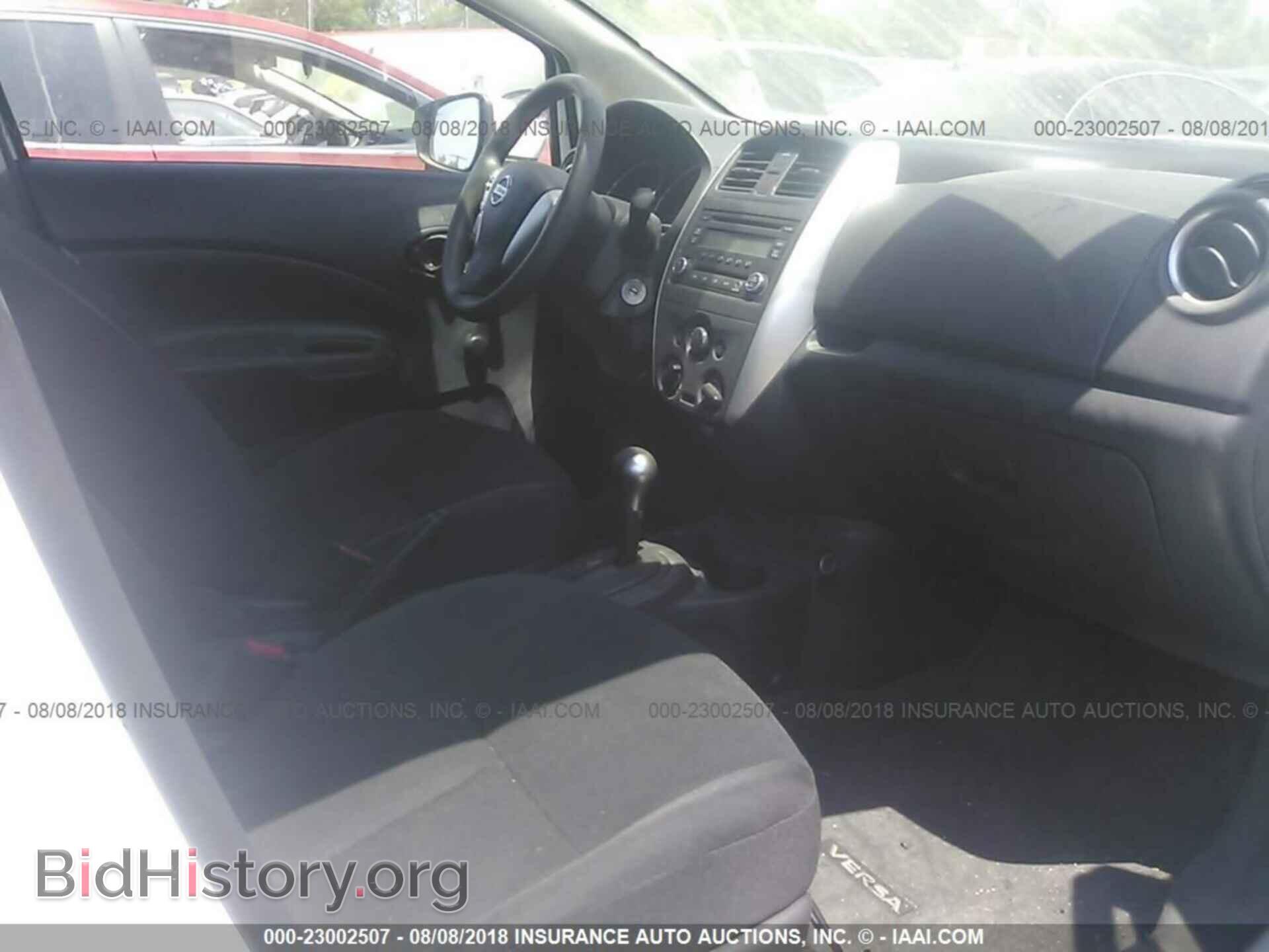2017 Nissan Versa note - VIN: 3N1CE2CP5HL365746 - Фото 5
