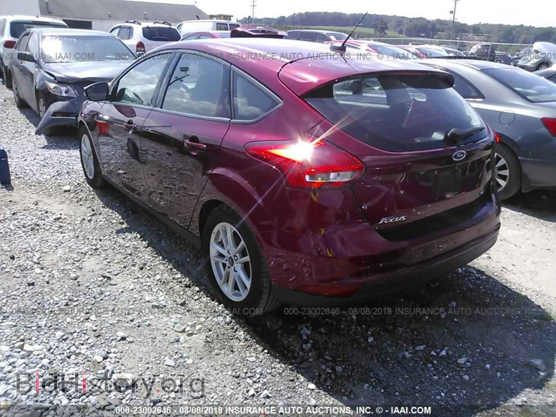 2016 Ford Focus - VIN: 1FADP3K26GL327806 - Photo 3