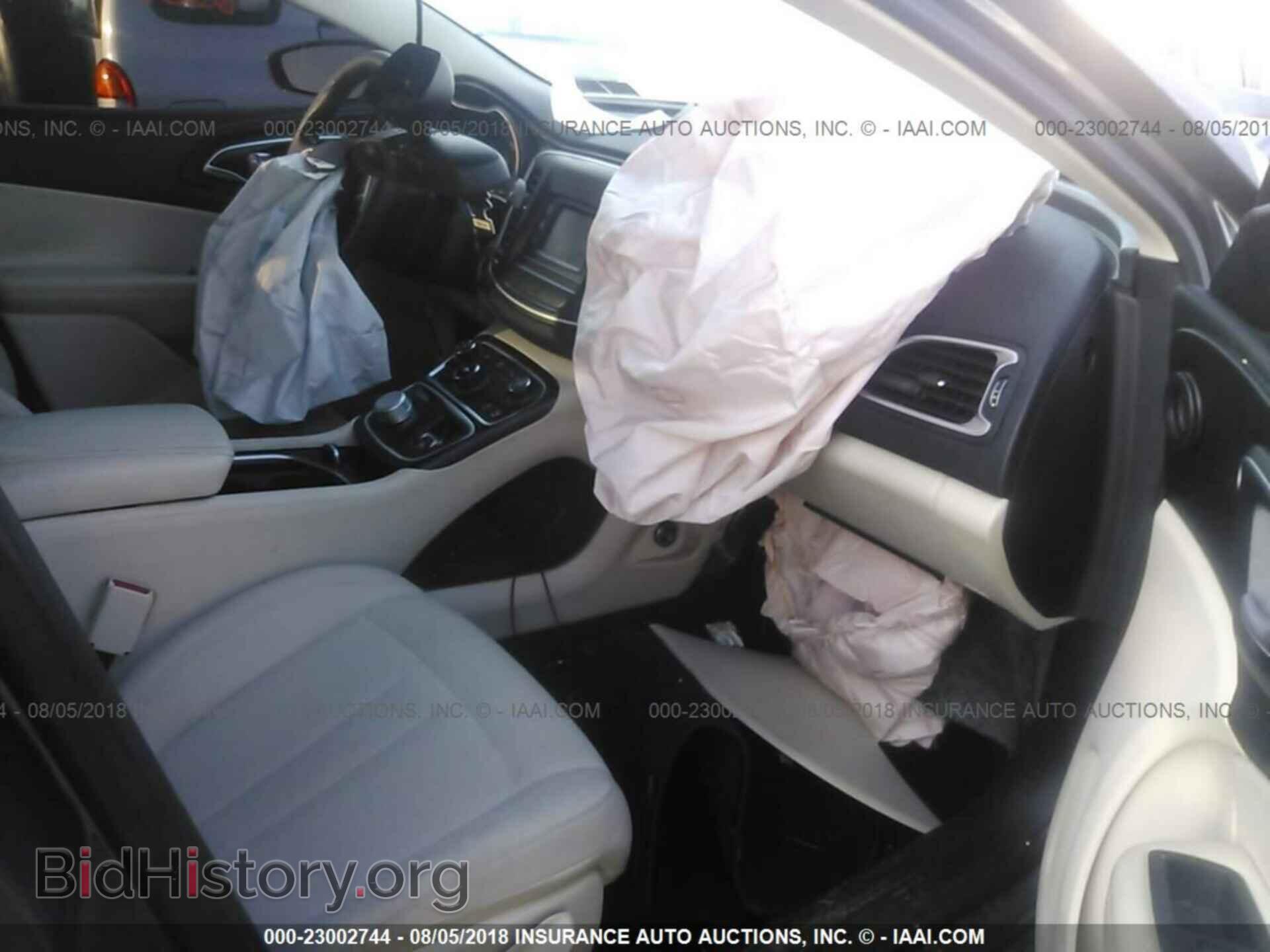 2015 Chrysler 200 - VIN: 1C3CCCAB7FN679478 - Photo 5