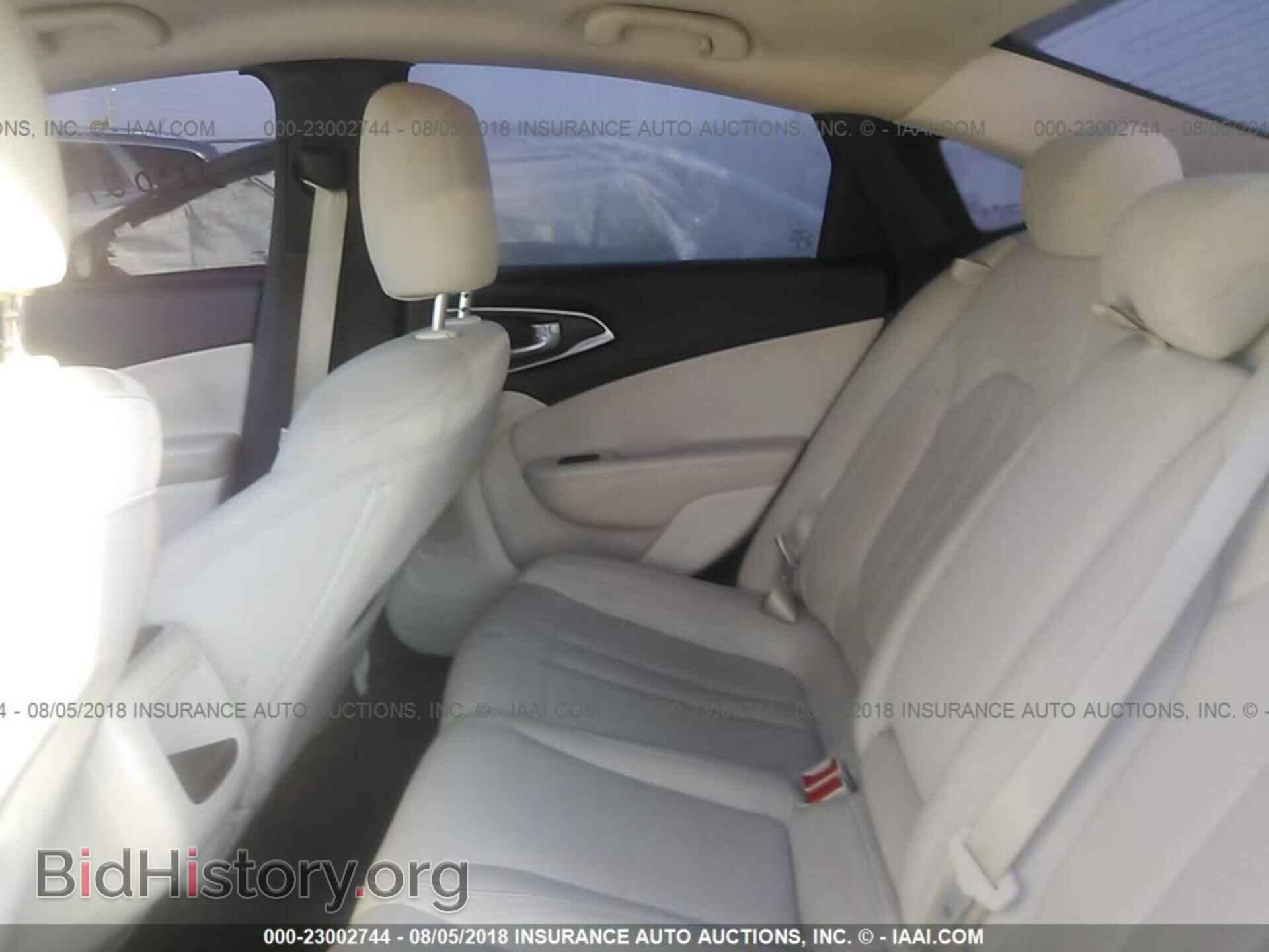 2015 Chrysler 200 - VIN: 1C3CCCAB7FN679478 - Photo 8