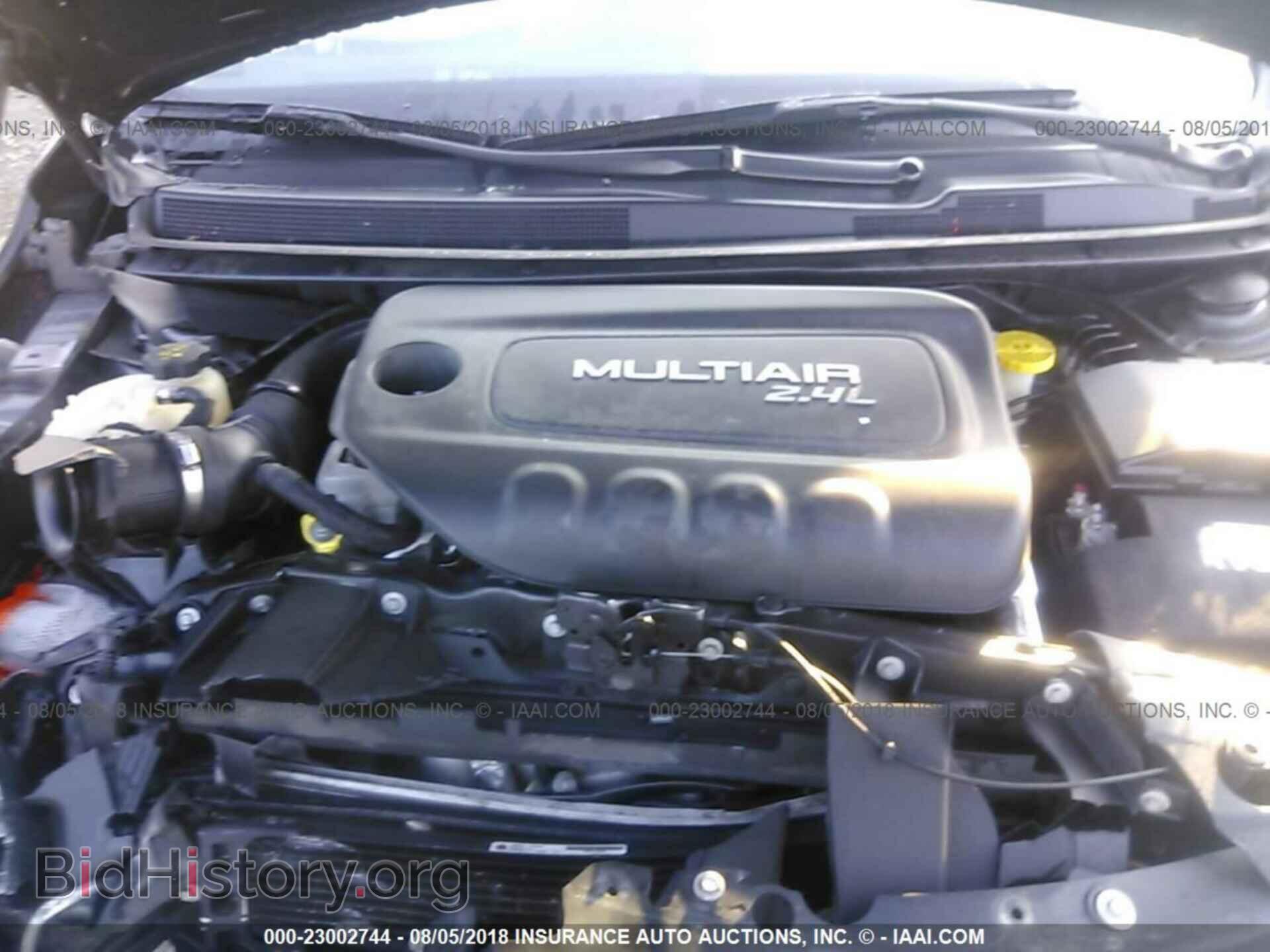 2015 Chrysler 200 - VIN: 1C3CCCAB7FN679478 - Photo 10