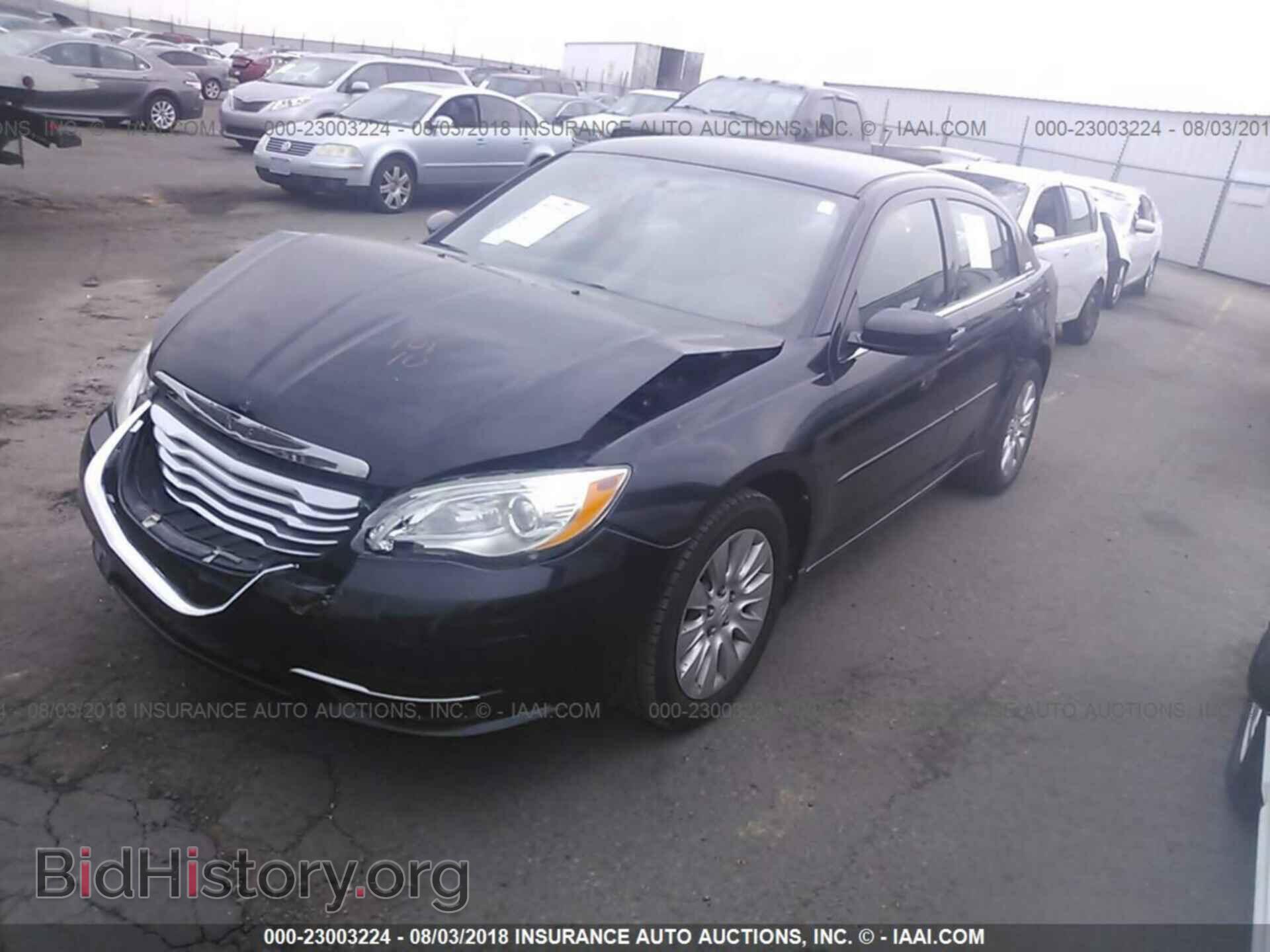 2012 Chrysler 200 - VIN: 1C3CCBAB8CN202886 - Фото 2