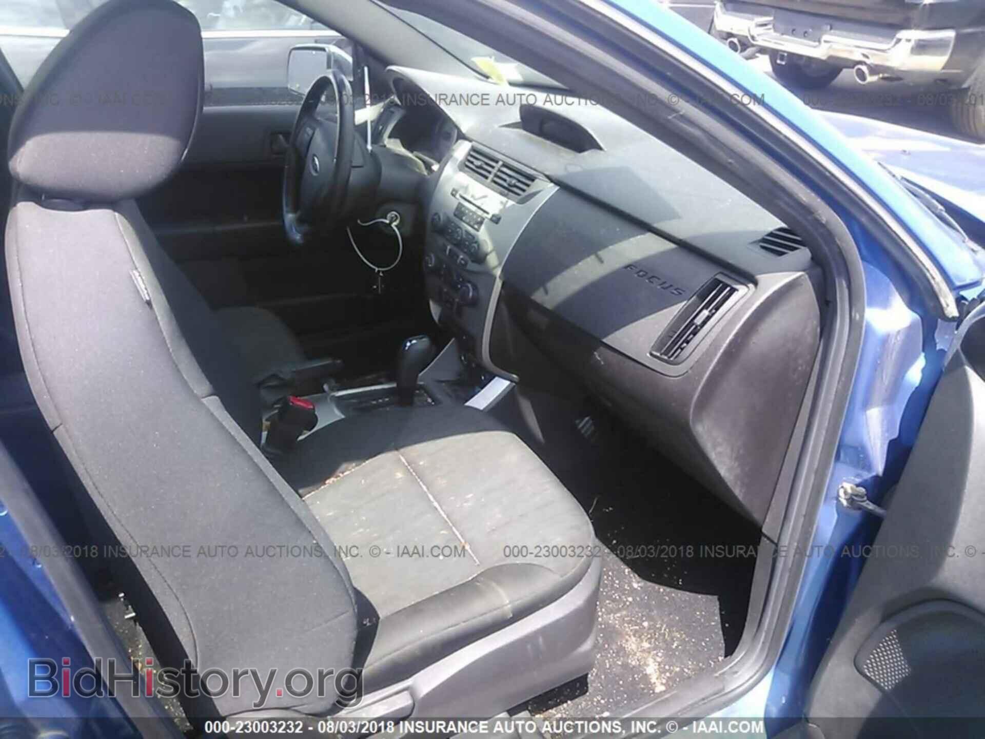 2011 Ford Focus - VIN: 1FAHP3FN8BW134196 - Фото 5