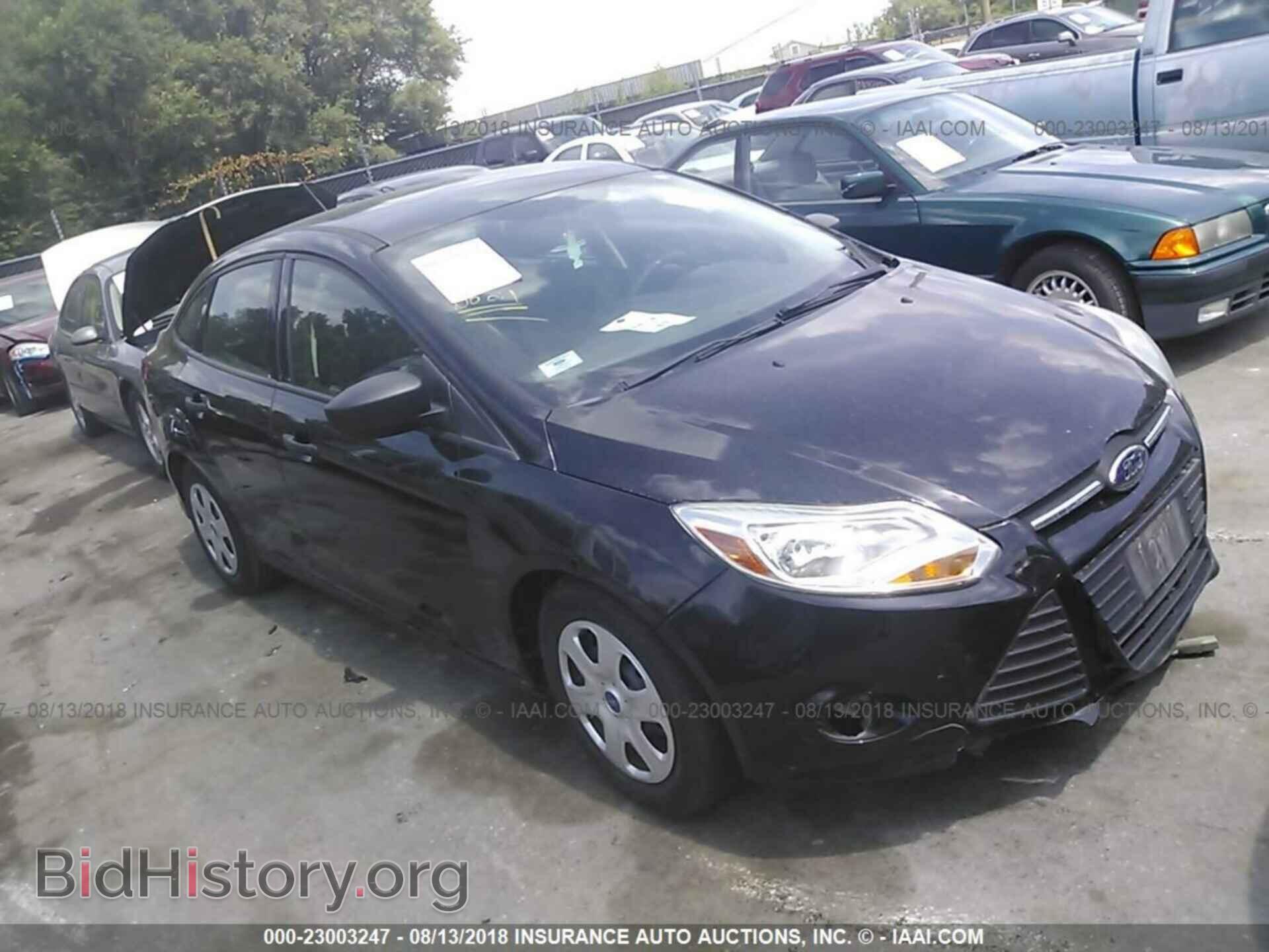 Фотография 1FAHP3E21CL215437 - Ford Focus 2012
