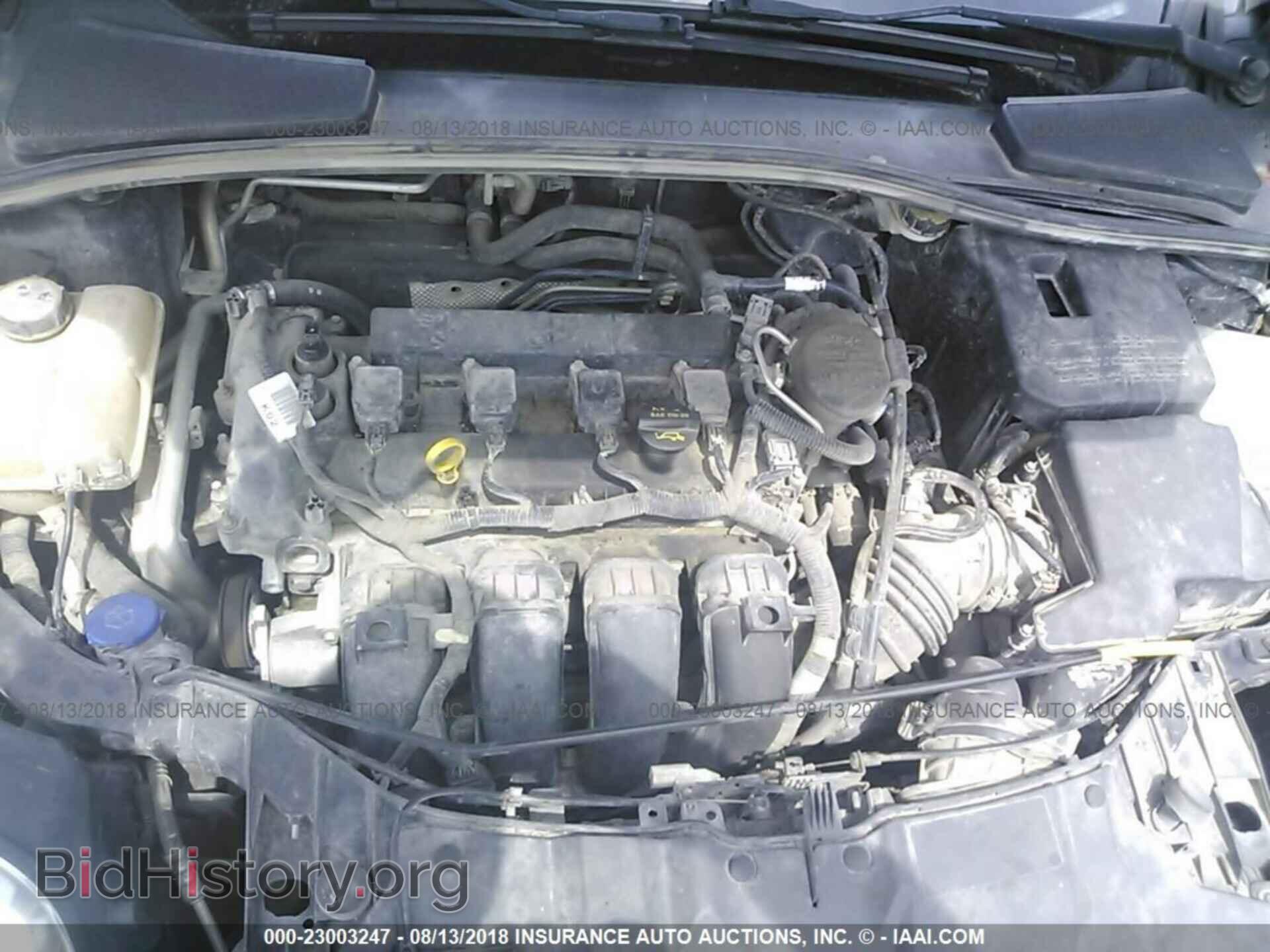 2012 Ford Focus - VIN: 1FAHP3E21CL215437 - Photo 10