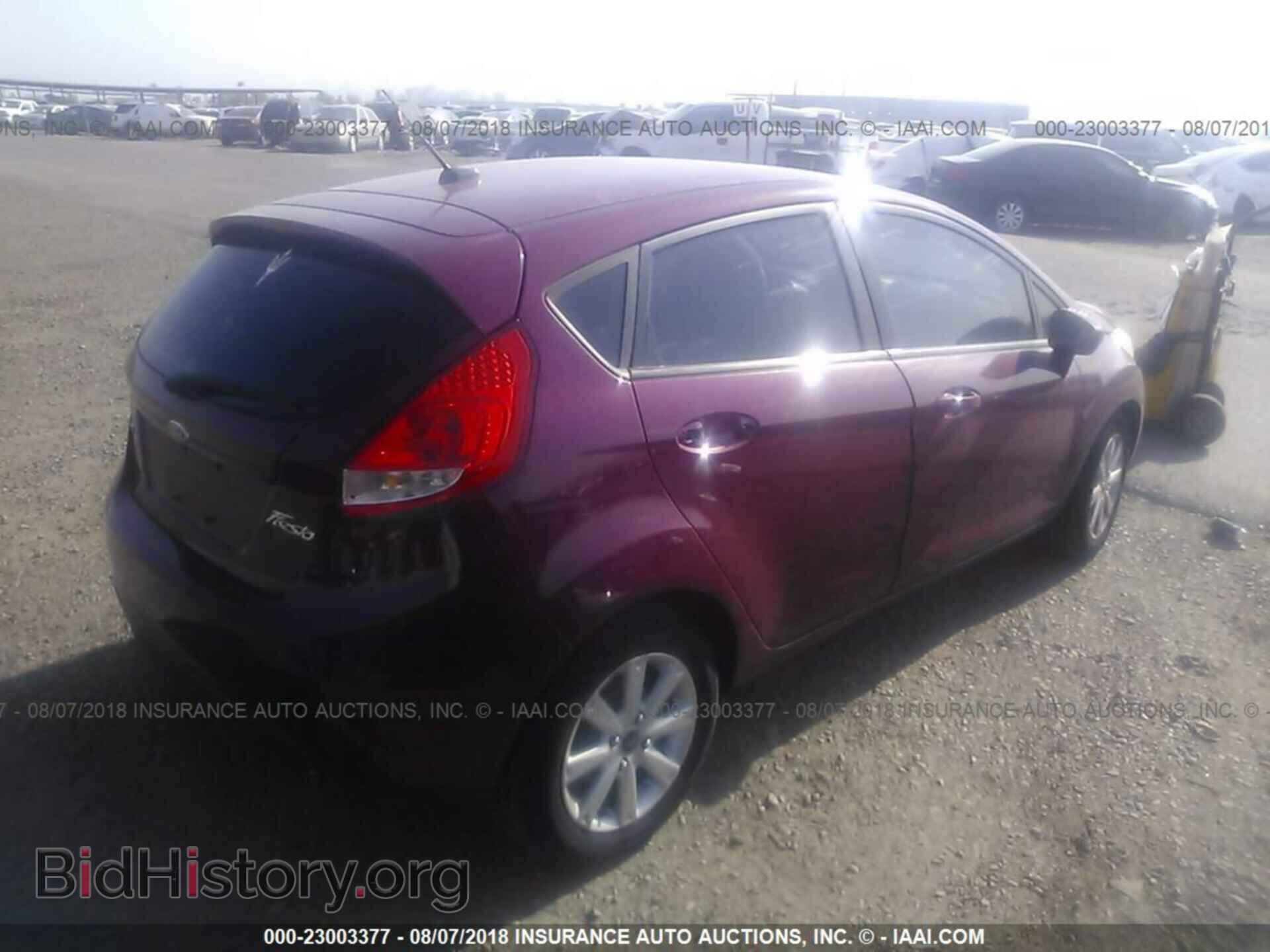 2011 Ford Fiesta - VIN: 3FADP4EJ2BM138036 - Photo 4