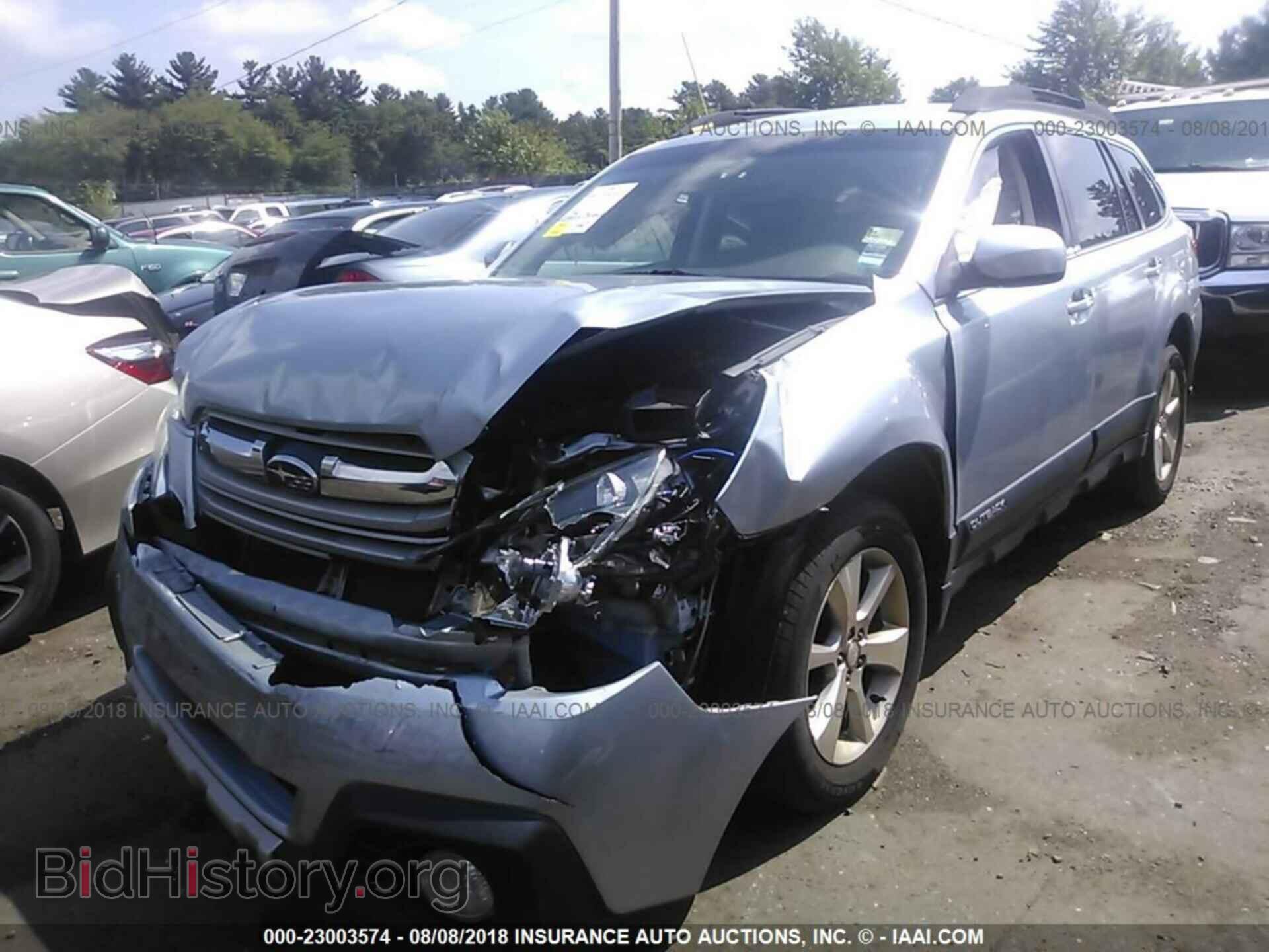 2014 Subaru Outback - VIN: 4S4BRBKC0E3301287 - Фото 2