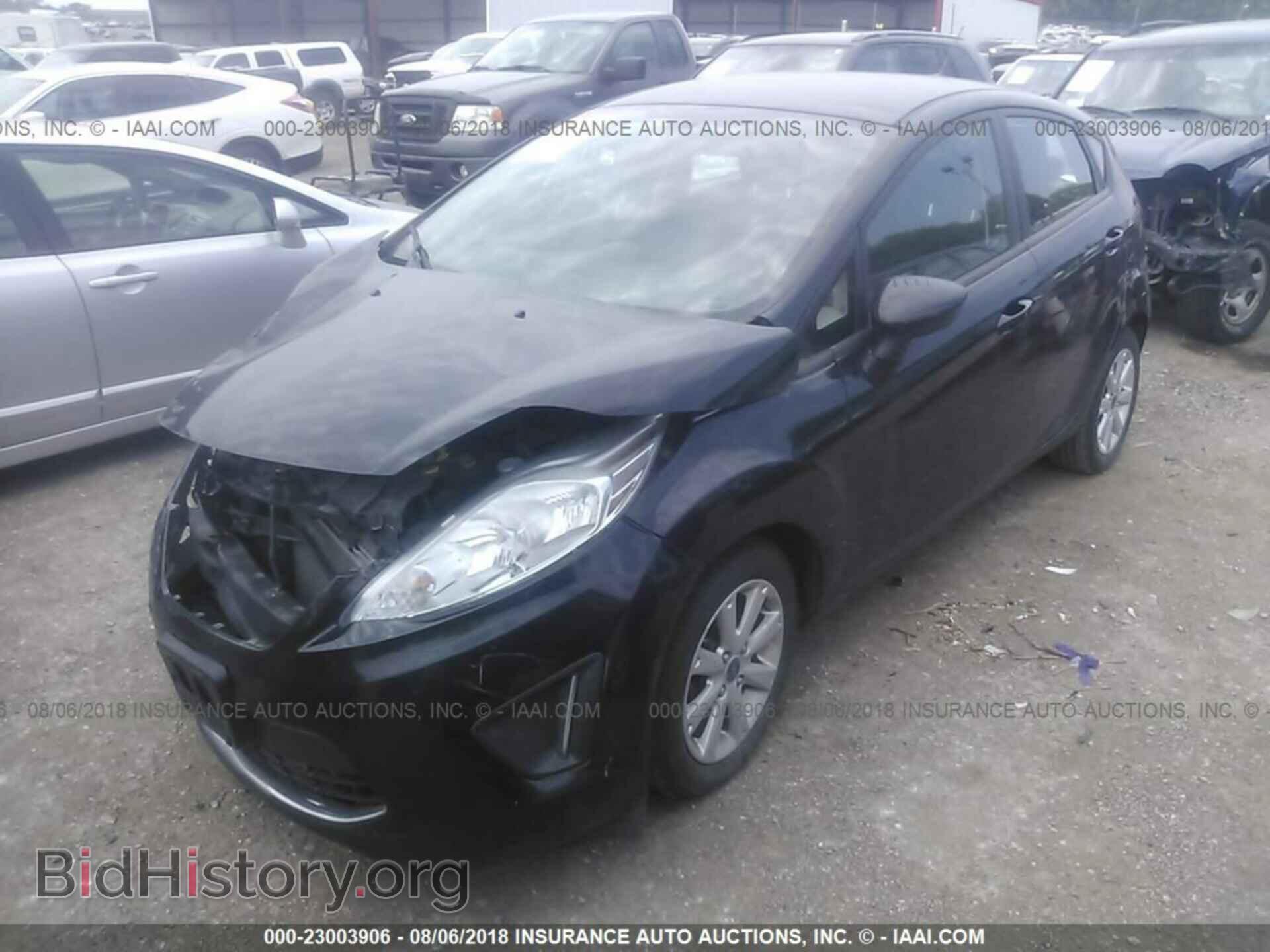 2011 Ford Fiesta - VIN: 3FADP4EJ1BM101205 - Фото 2