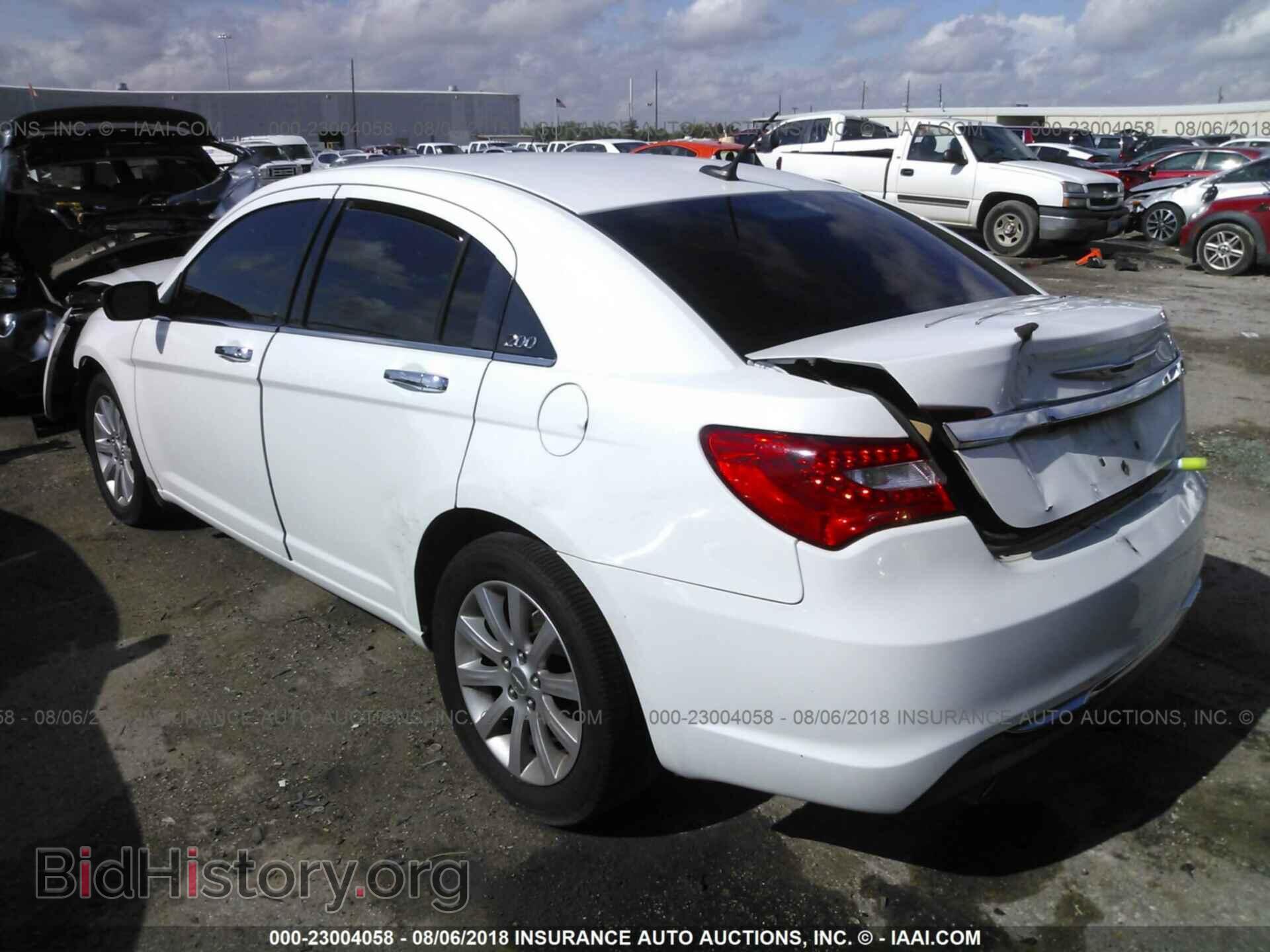 2013 Chrysler 200 - VIN: 1C3CCBCG0DN545833 - Фото 3