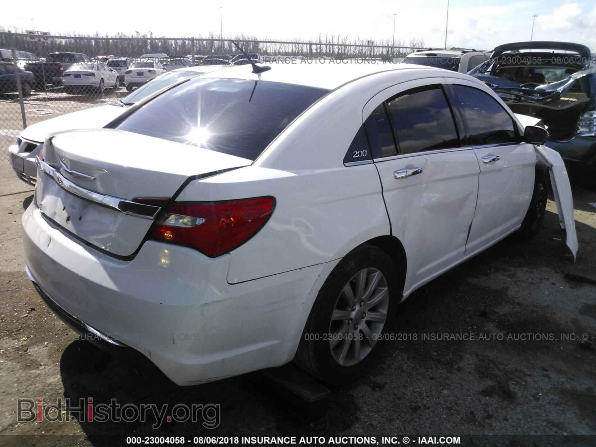2013 Chrysler 200 - VIN: 1C3CCBCG0DN545833 - Фото 4