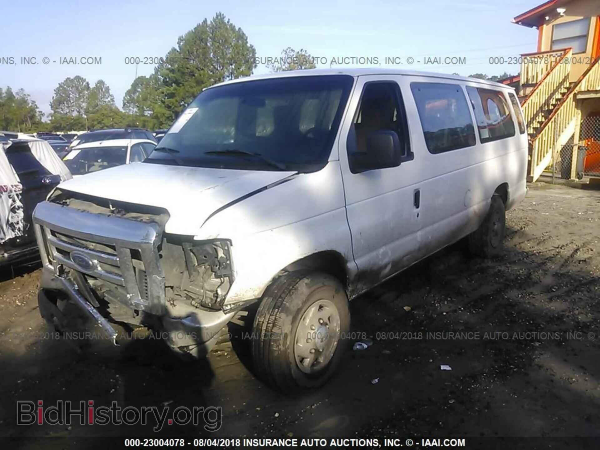 2012 Ford Econoline - VIN: 1FBSS3BL0CDA76203 - Photo 2