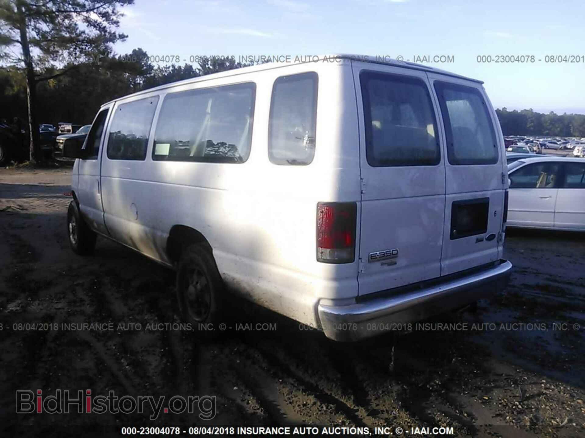 2012 Ford Econoline - VIN: 1FBSS3BL0CDA76203 - Photo 3