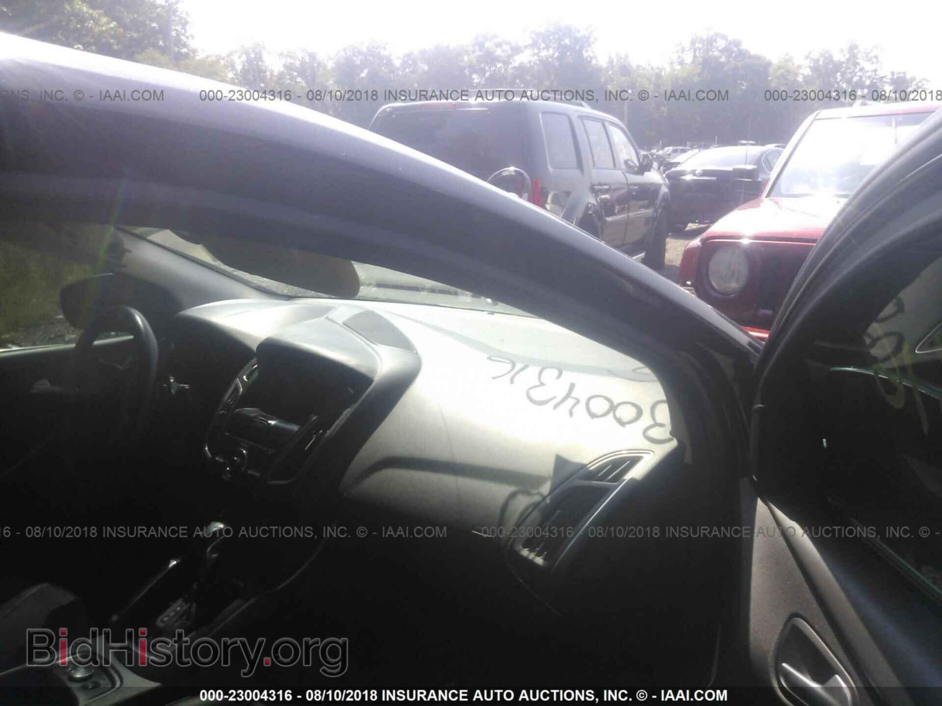 2012 Ford Focus - VIN: 1FAHP3N28CL297165 - Фото 5
