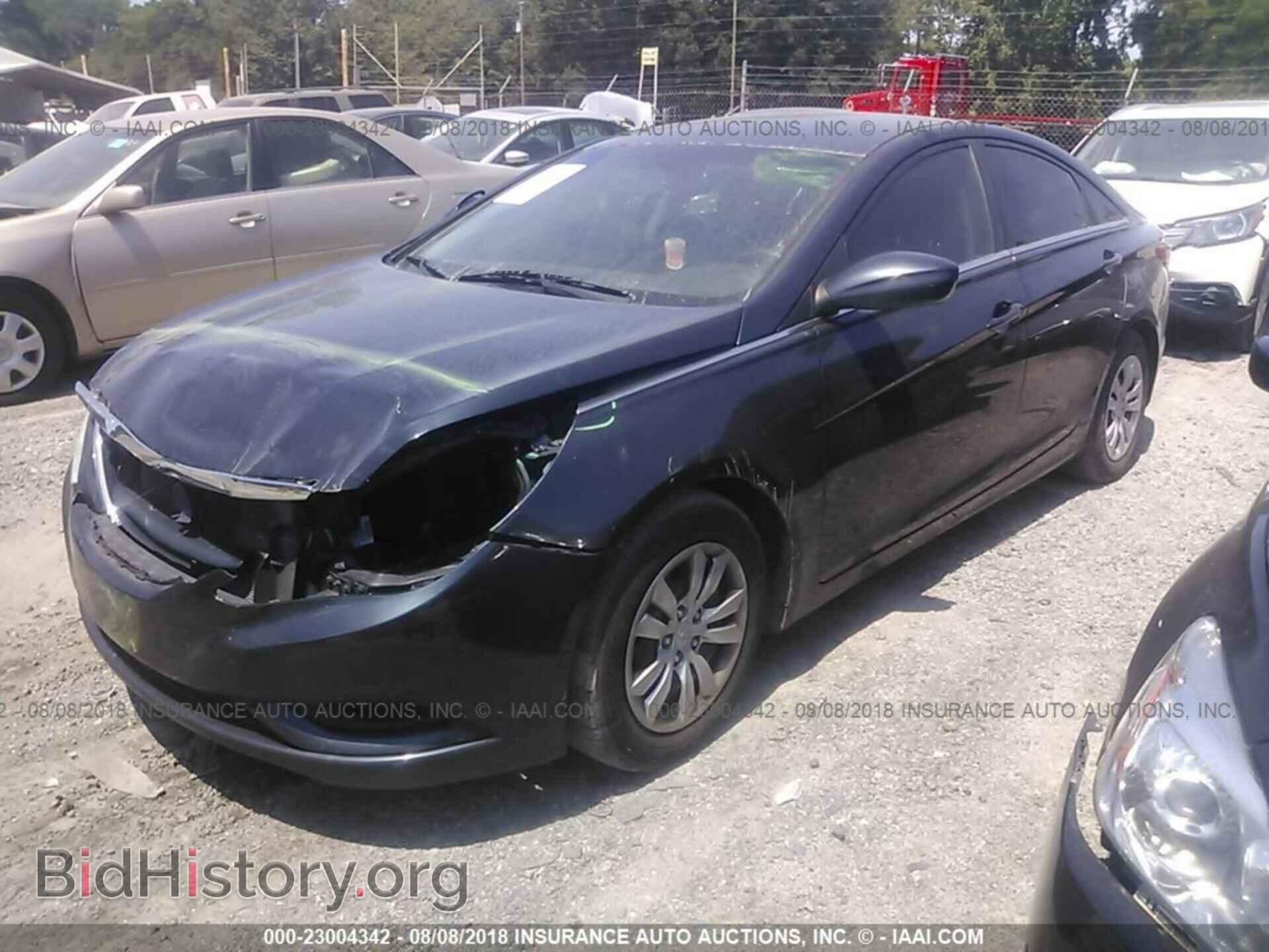 2012 Hyundai Sonata - VIN: 5NPEB4AC5CH482228 - Photo 2