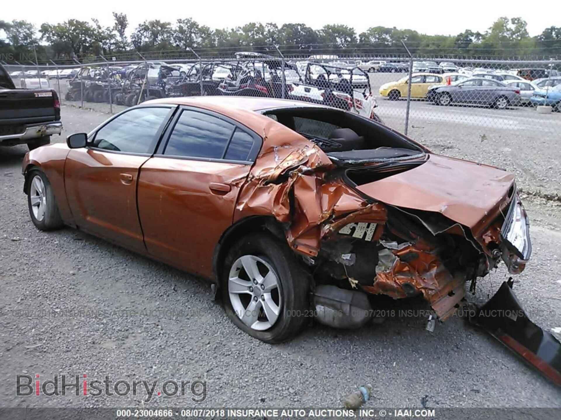 2011 Dodge Charger - VIN: 2B3CL3CG8BH584758 - Фото 3