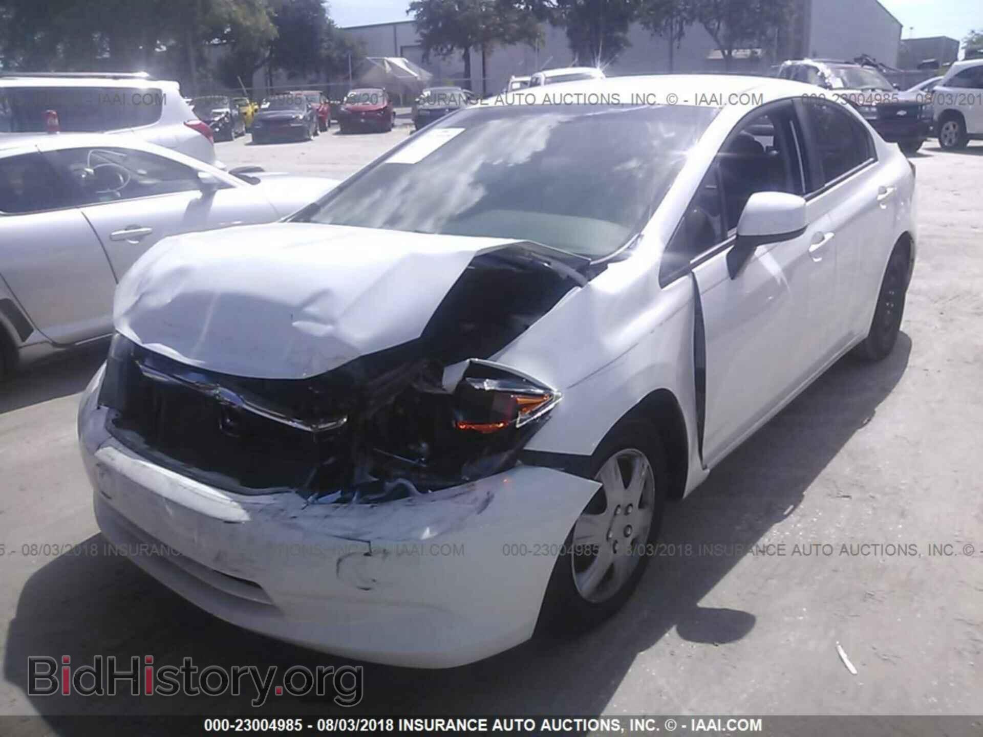 2012 Honda Civic - VIN: 19XFB2F58CE090917 - Photo 2
