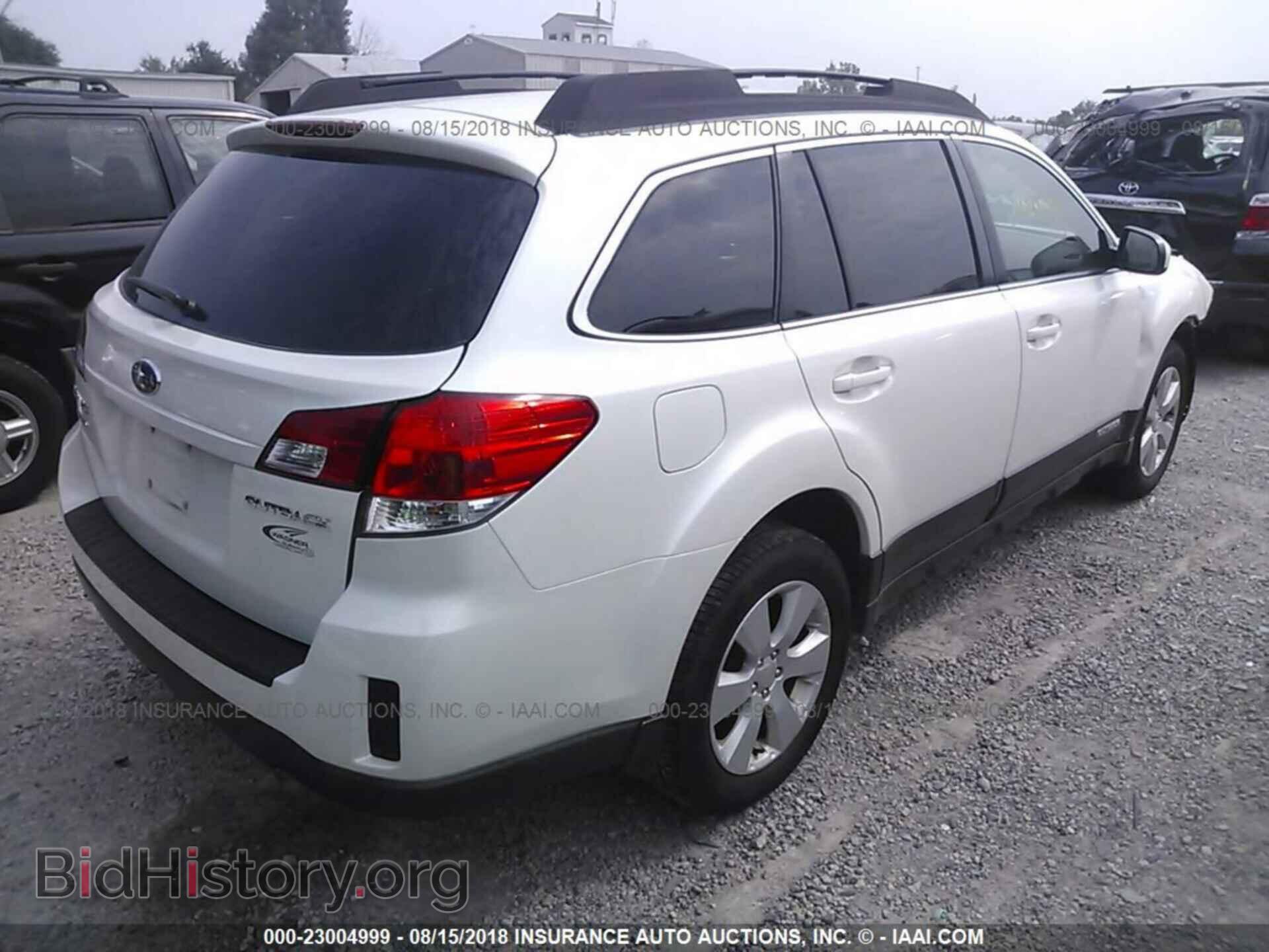 2011 Subaru Outback - VIN: 4S4BRCCC8B3402836 - Фото 4