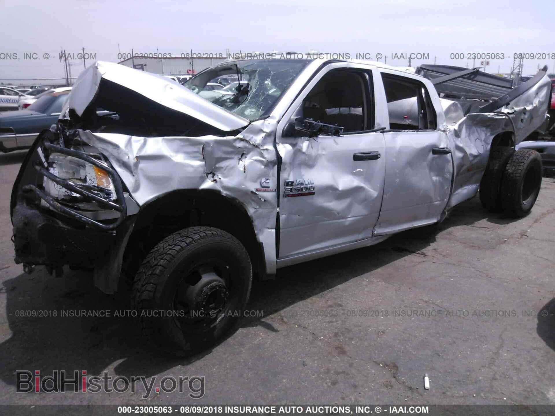 2016 Ram 3500 - VIN: 3C63RRGL2GG137400 - Photo 2