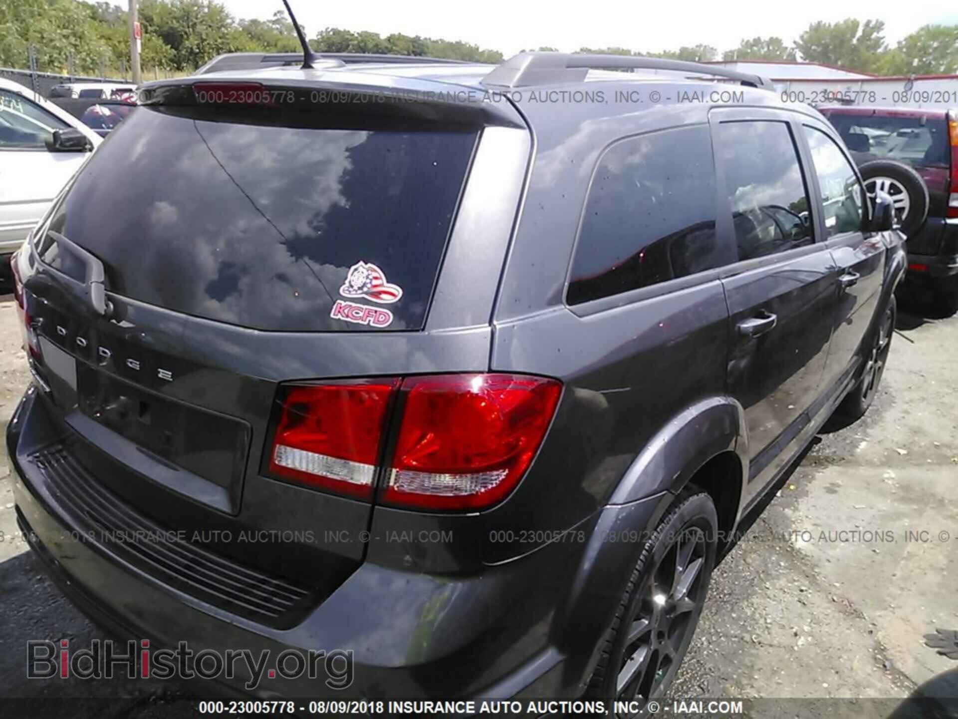 2015 Dodge Journey - VIN: 3C4PDCBG8FT632142 - Фото 4