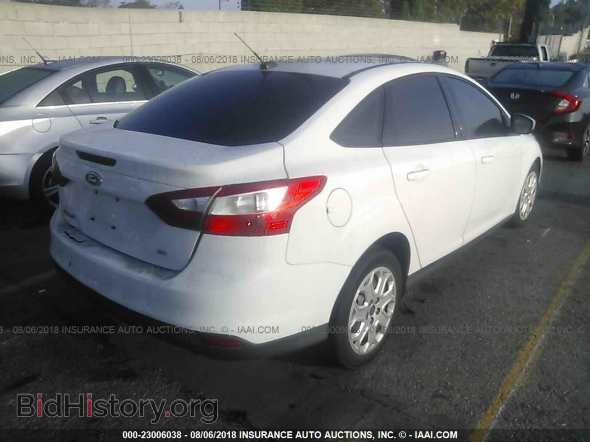 2012 Ford Focus - VIN: 1FAHP3F29CL111891 - Фото 4