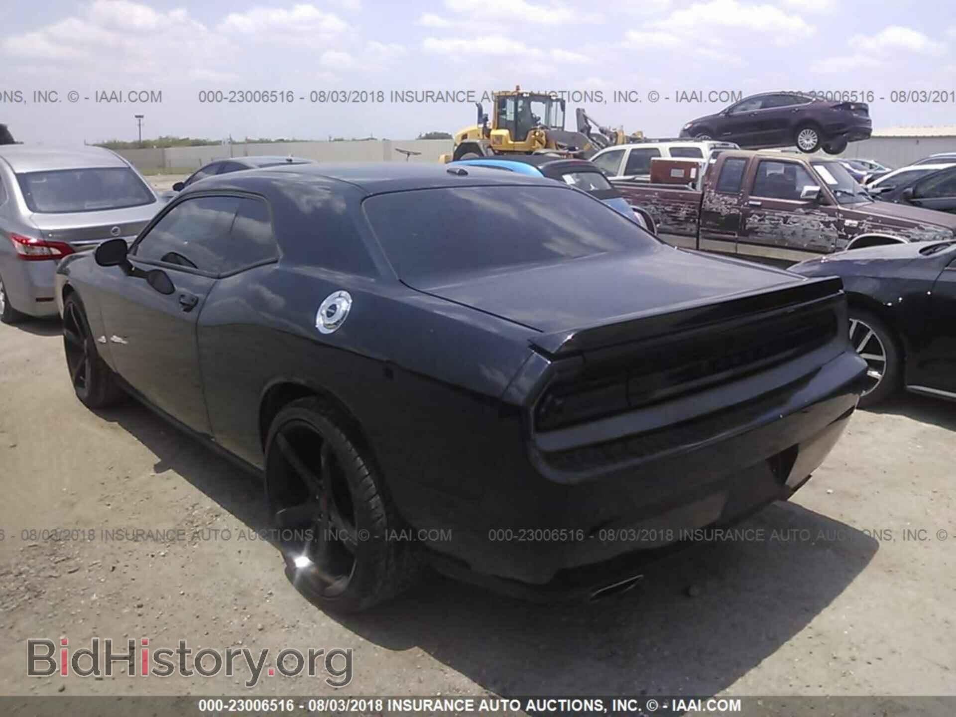 2012 Dodge Challenger - VIN: 2C3CDYAG2CH157562 - Photo 3