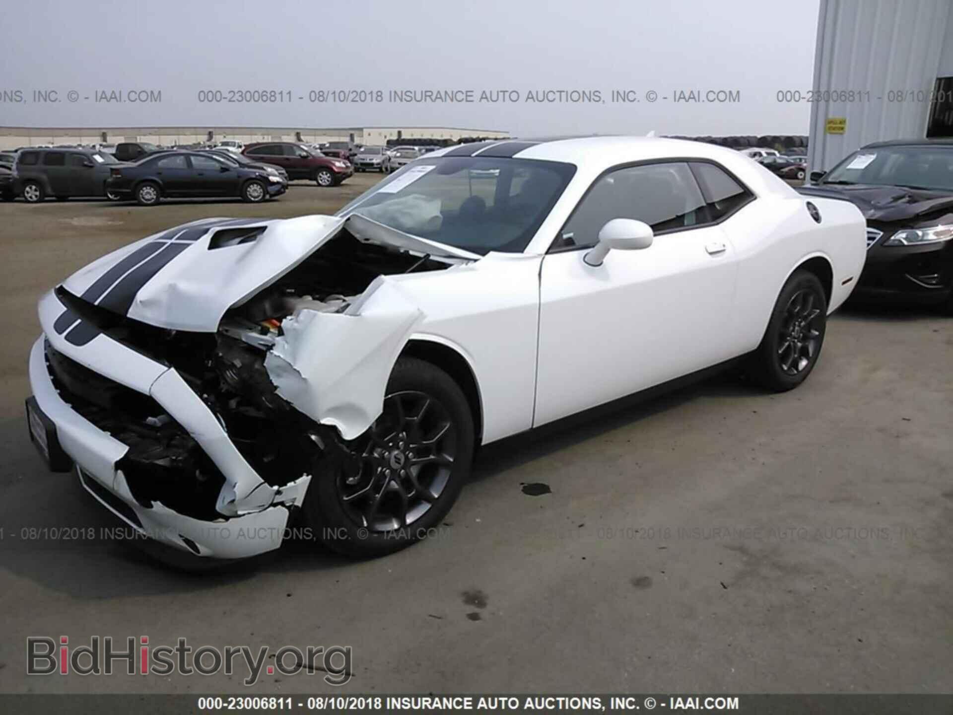 2018 Dodge Challenger - VIN: 2C3CDZGG1JH288833 - Фото 2