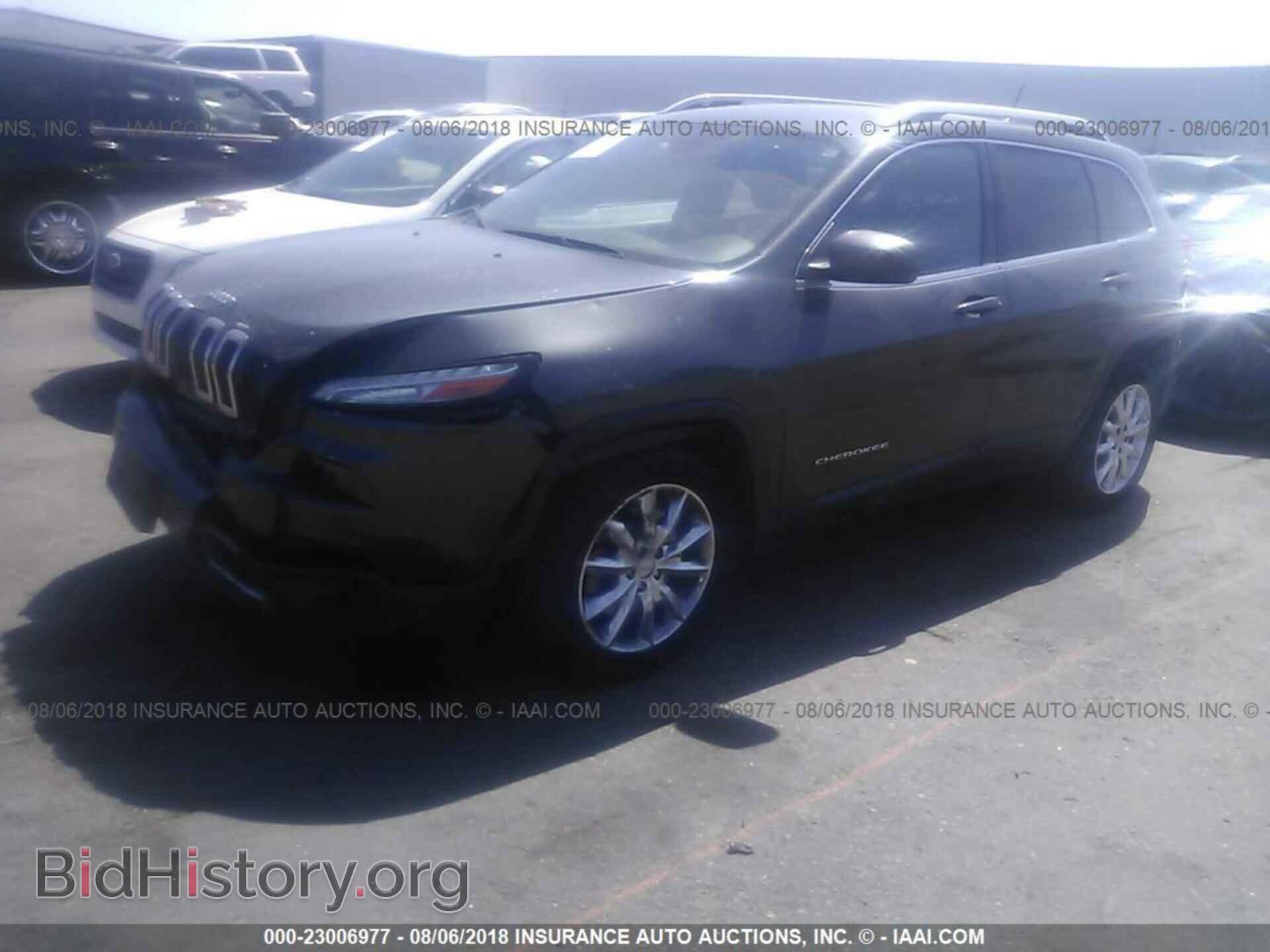2014 Jeep Cherokee - VIN: 1C4PJLDS2EW312737 - Photo 2