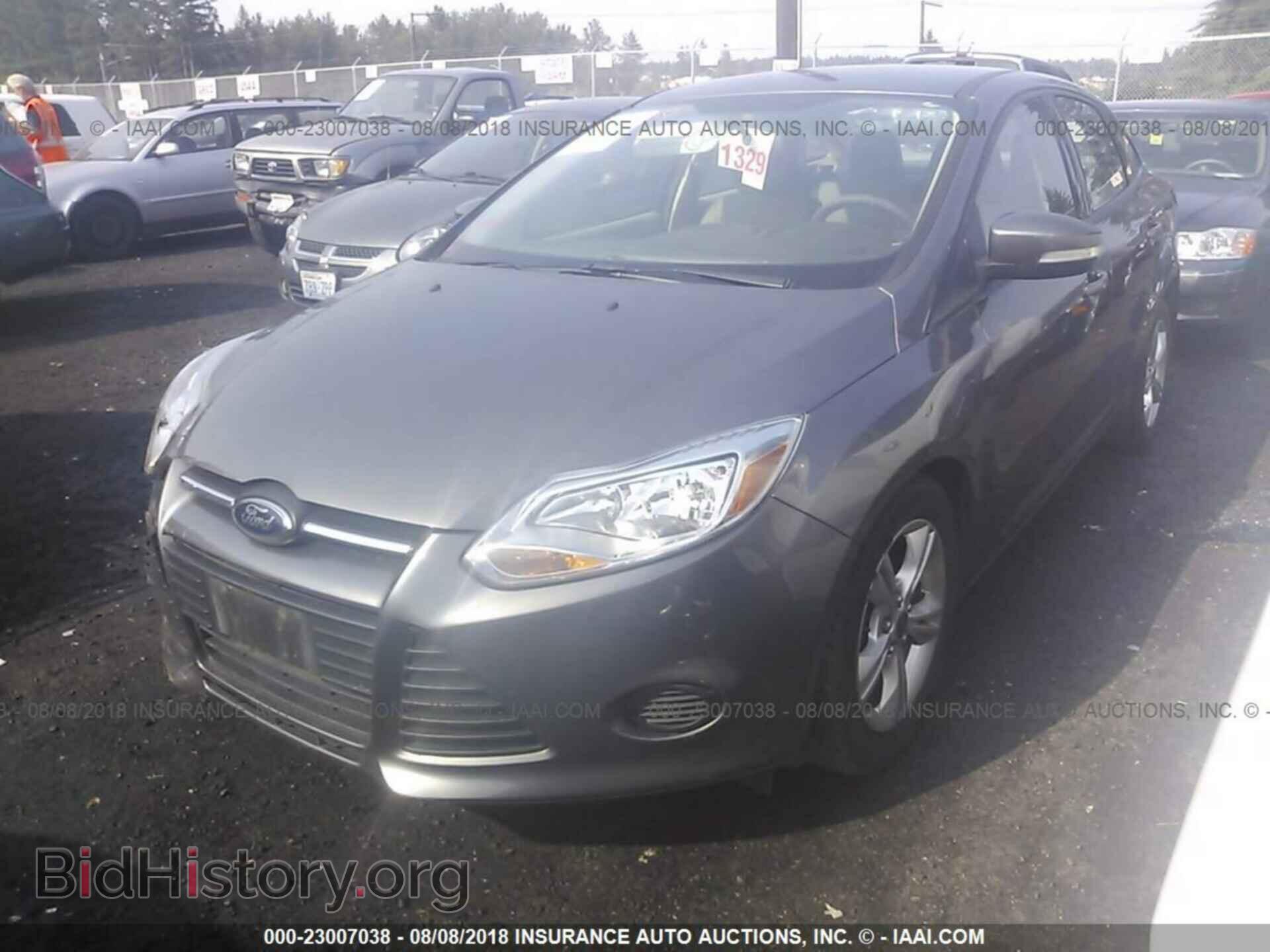 2013 Ford Focus - VIN: 1FADP3F22DL171107 - Photo 2