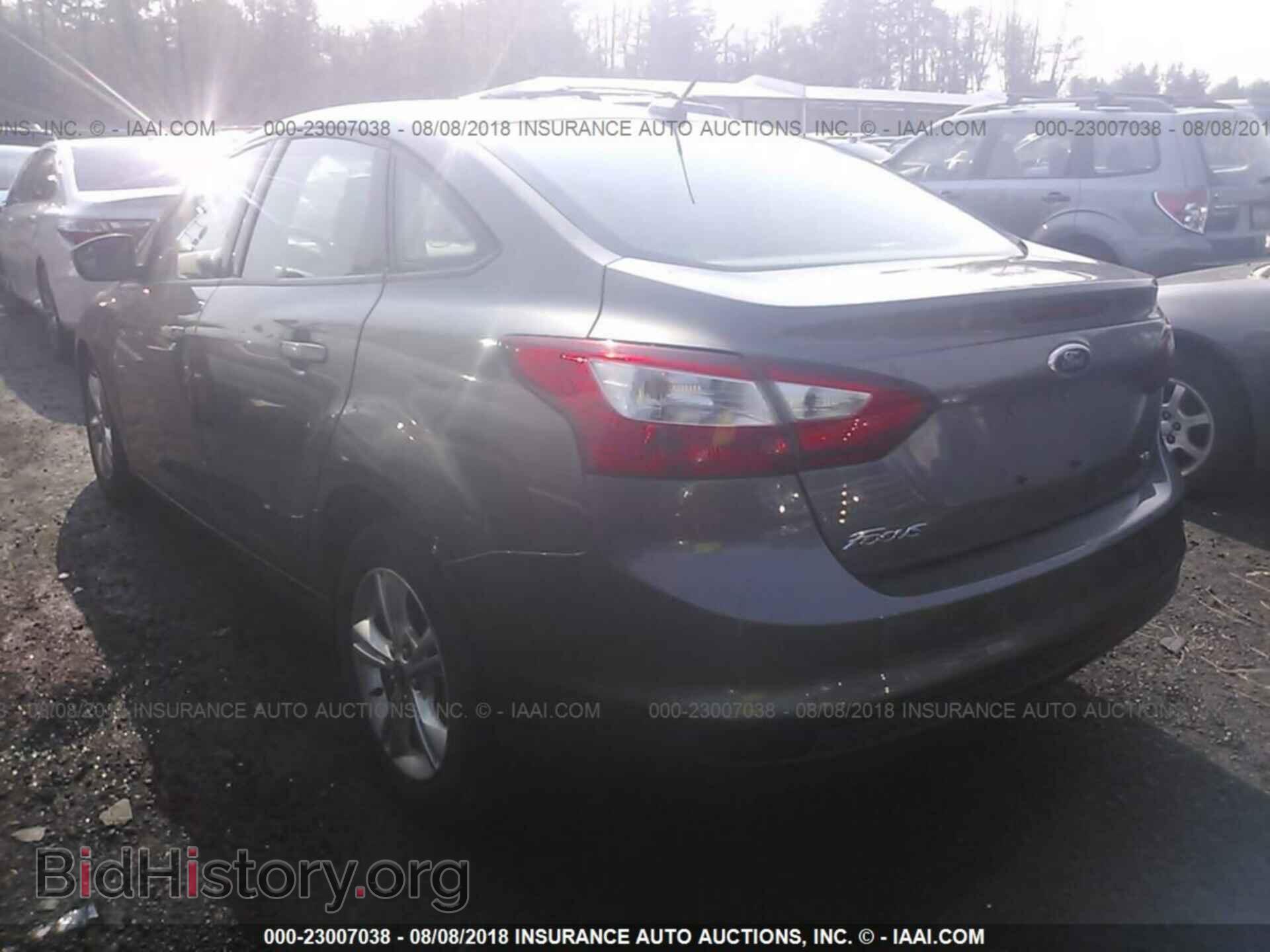 2013 Ford Focus - VIN: 1FADP3F22DL171107 - Photo 3