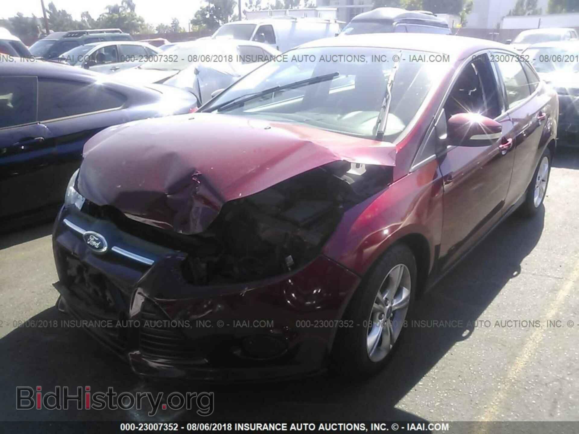 2014 Ford Focus - VIN: 1FADP3F22EL266493 - Photo 2