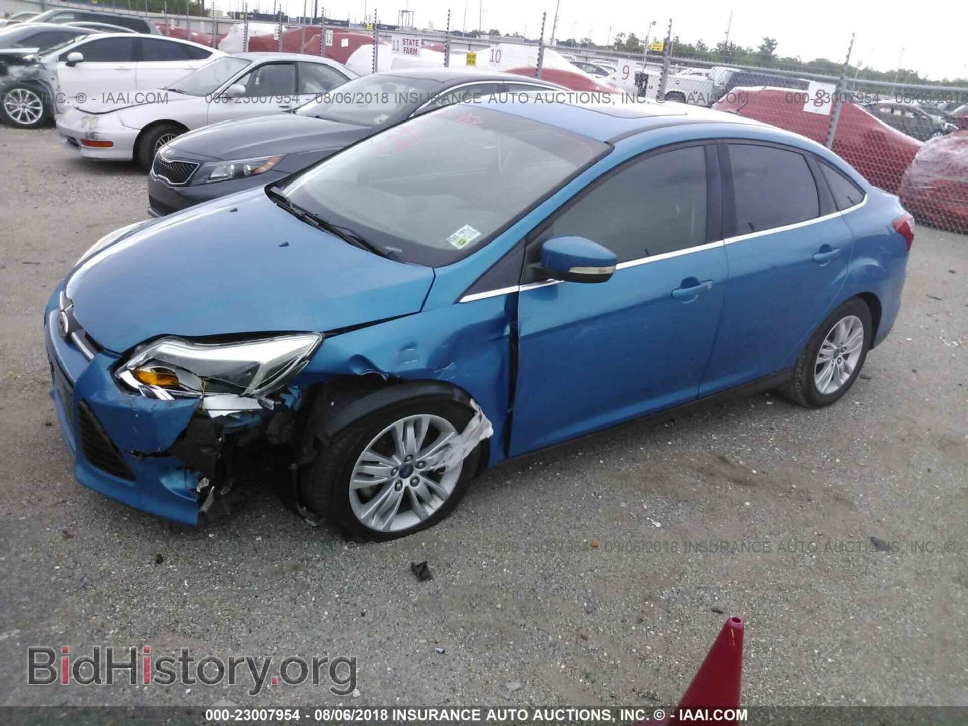 2012 Ford Focus - VIN: 1FAHP3H20CL270635 - Photo 2