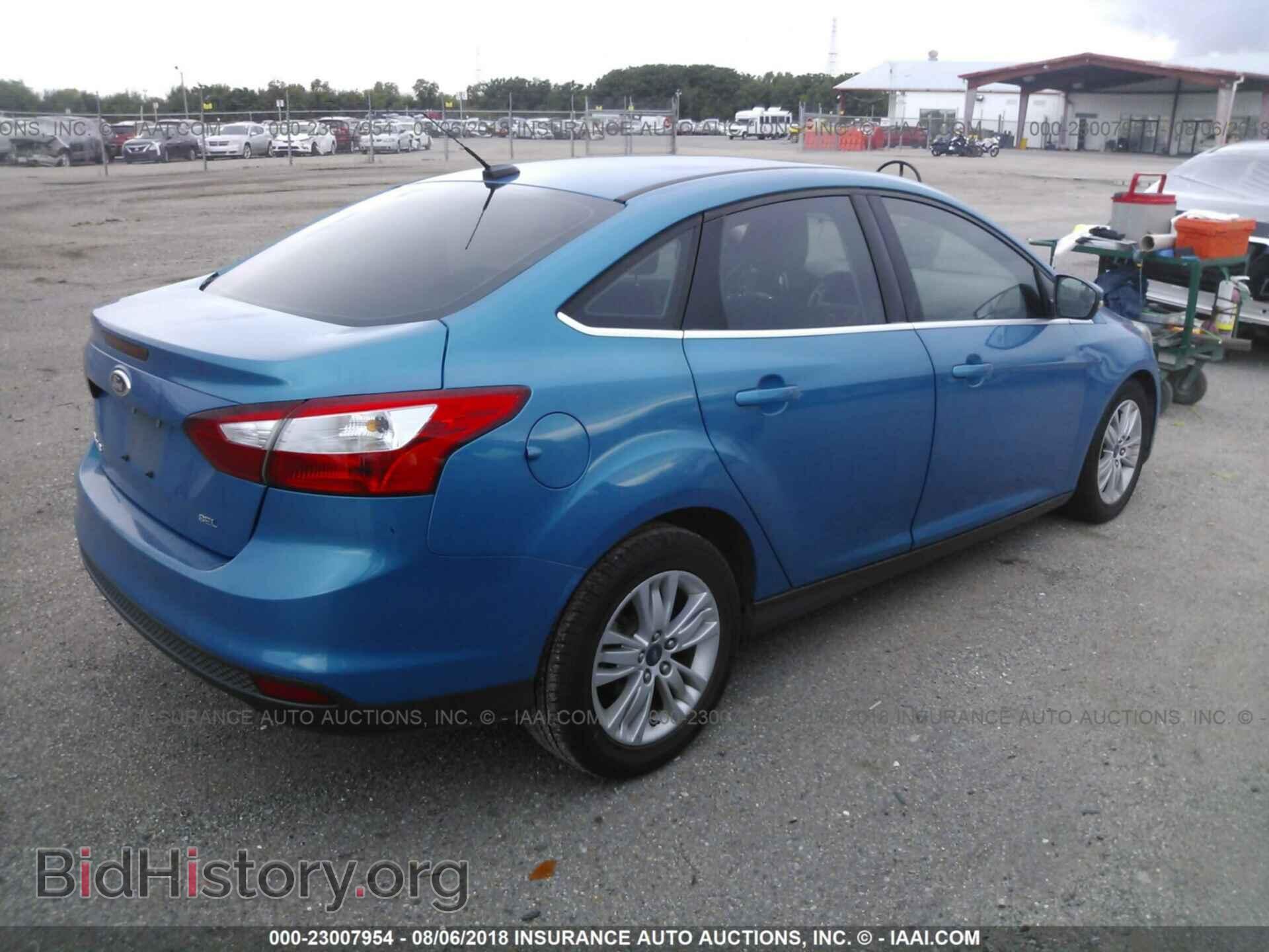 2012 Ford Focus - VIN: 1FAHP3H20CL270635 - Photo 4