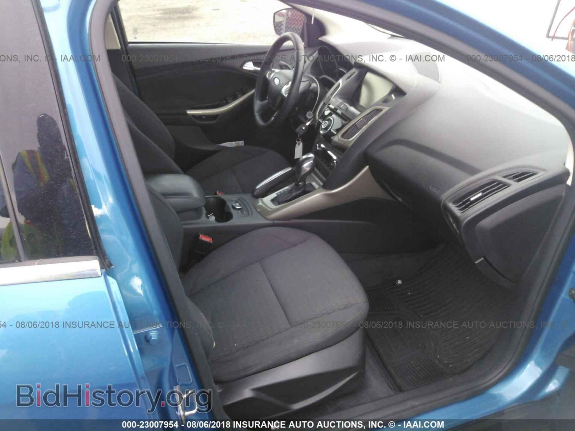2012 Ford Focus - VIN: 1FAHP3H20CL270635 - Photo 5