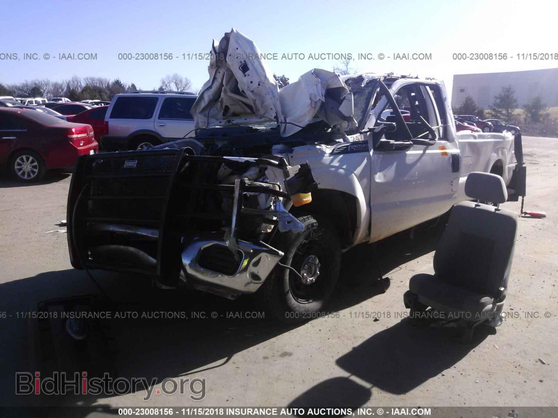 2011 Ford F250 - VIN: 1FT7X2A64BEA12523 - Фото 2