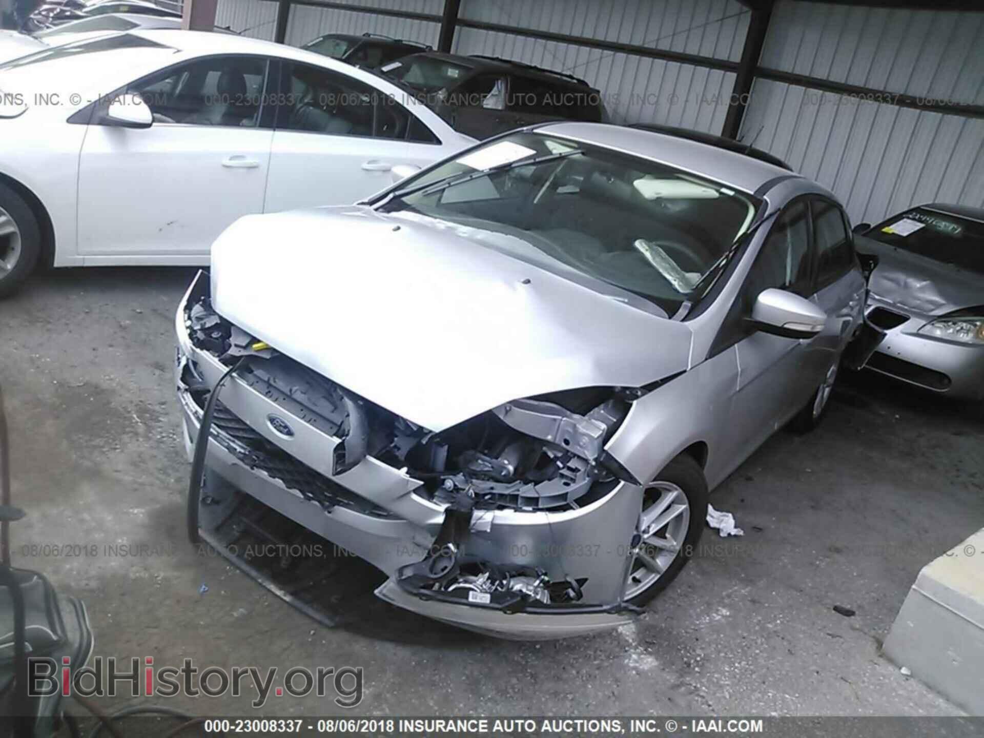 2017 Ford Focus - VIN: 1FADP3K23HL303531 - Фото 2