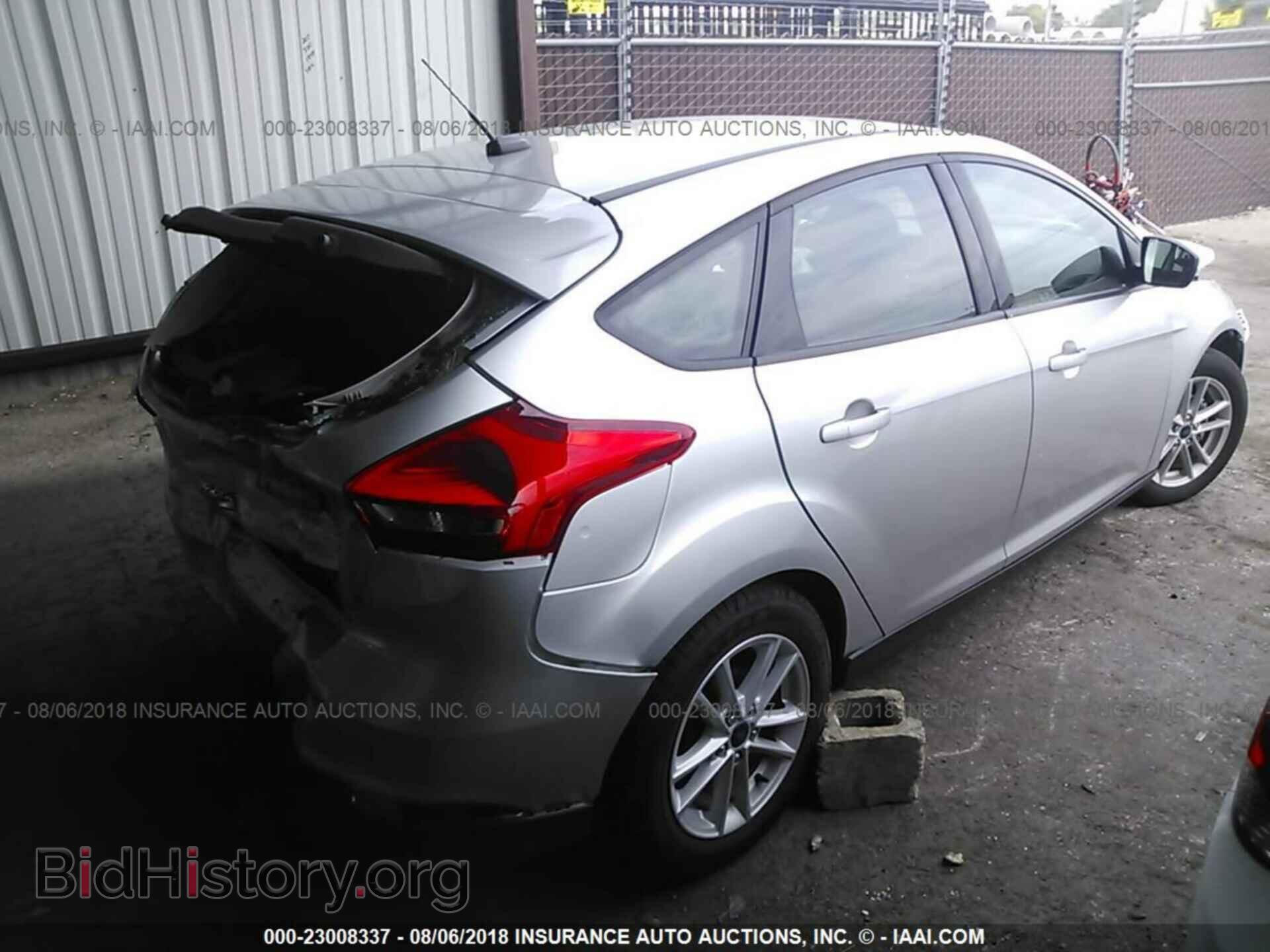 2017 Ford Focus - VIN: 1FADP3K23HL303531 - Фото 4